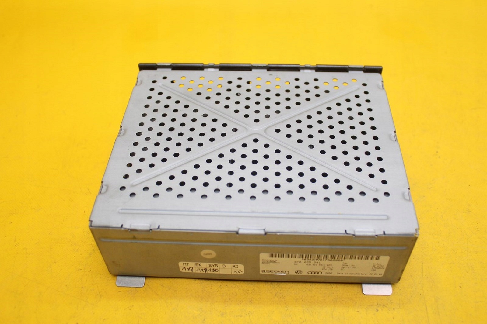 Радио тюнер модуль AUDI A6 C6 4F0035541