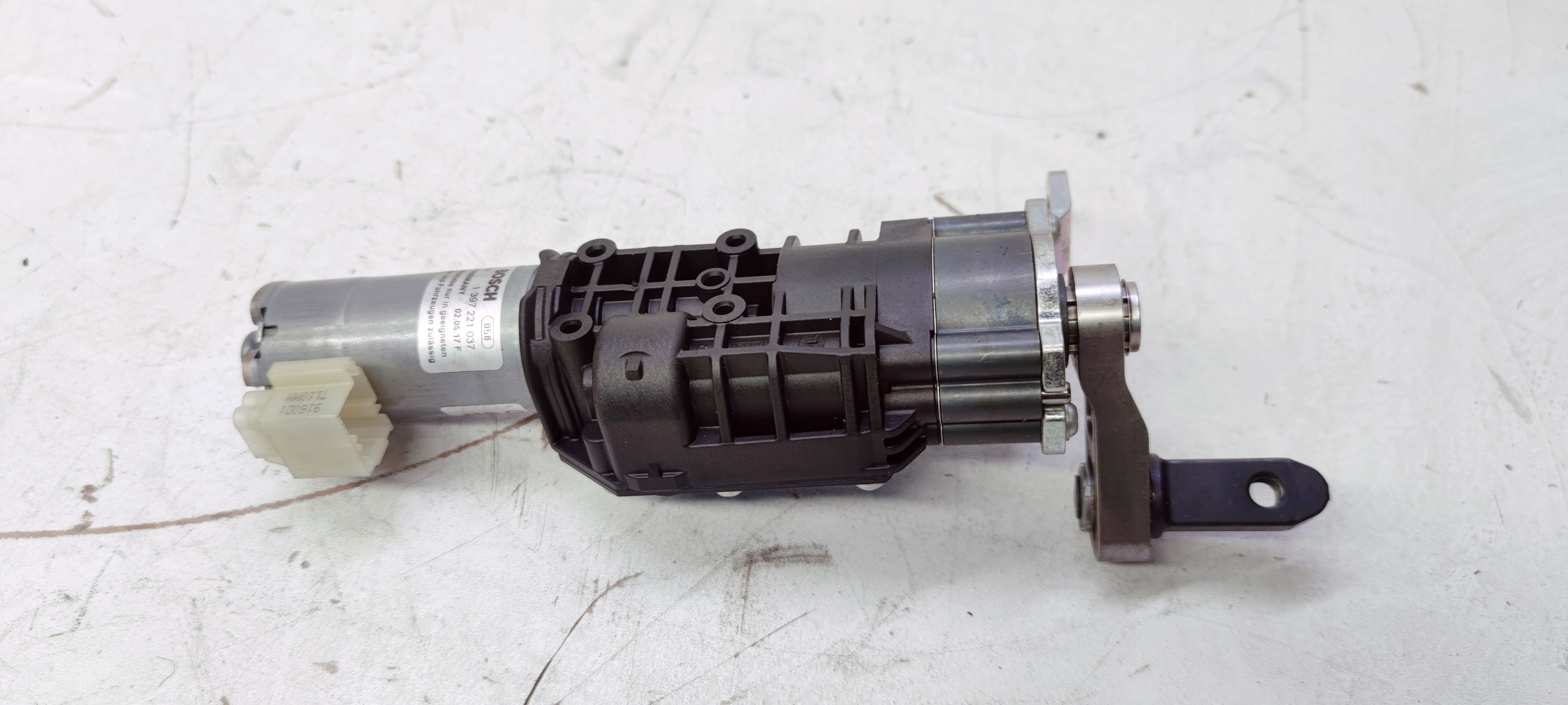 damper bonnet right rear part AUDI A4 B9 8W9827852A