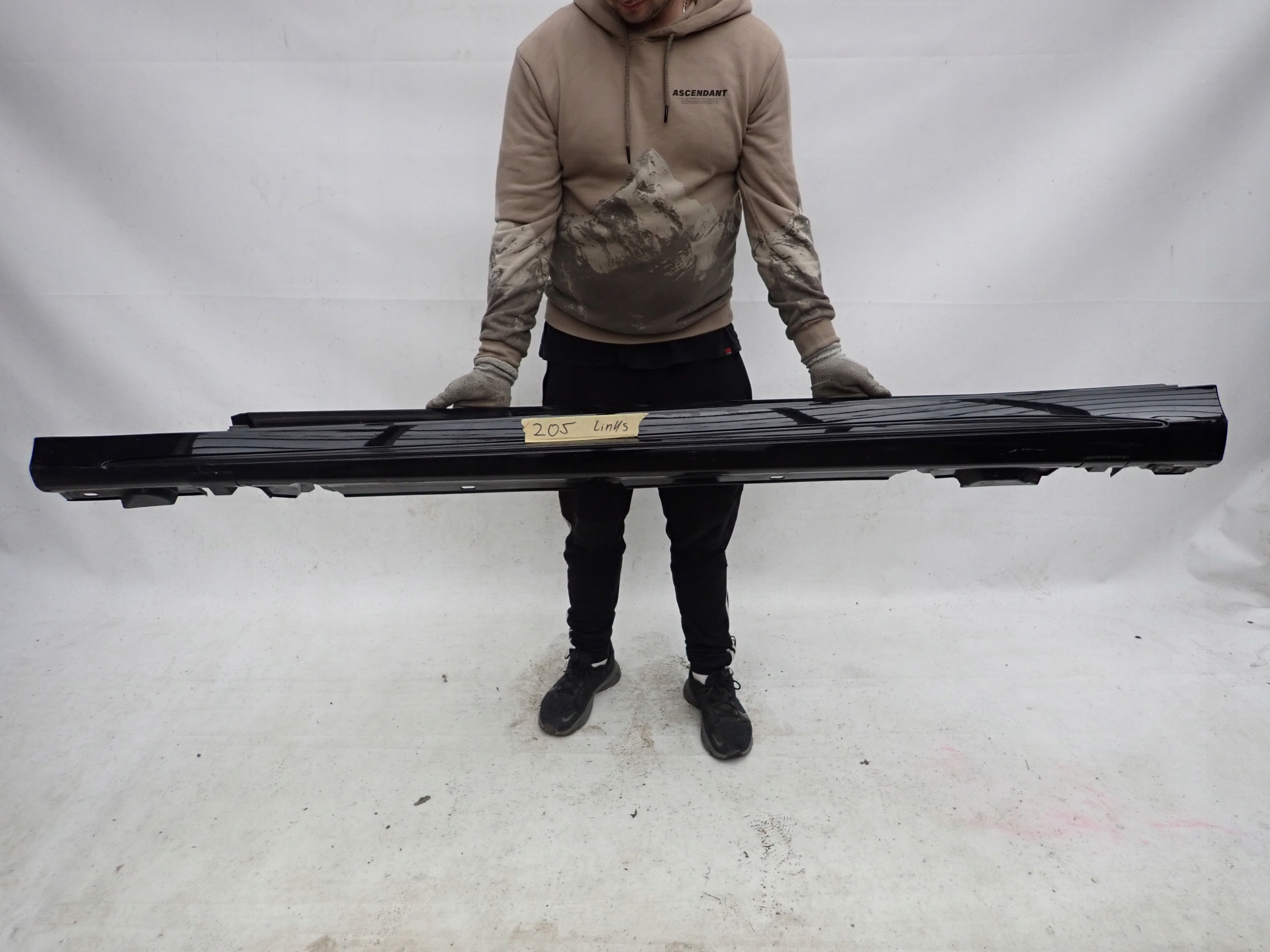 MERCEDES C-KLASA W205 AMG 14-21 threshold left moulding threshold left