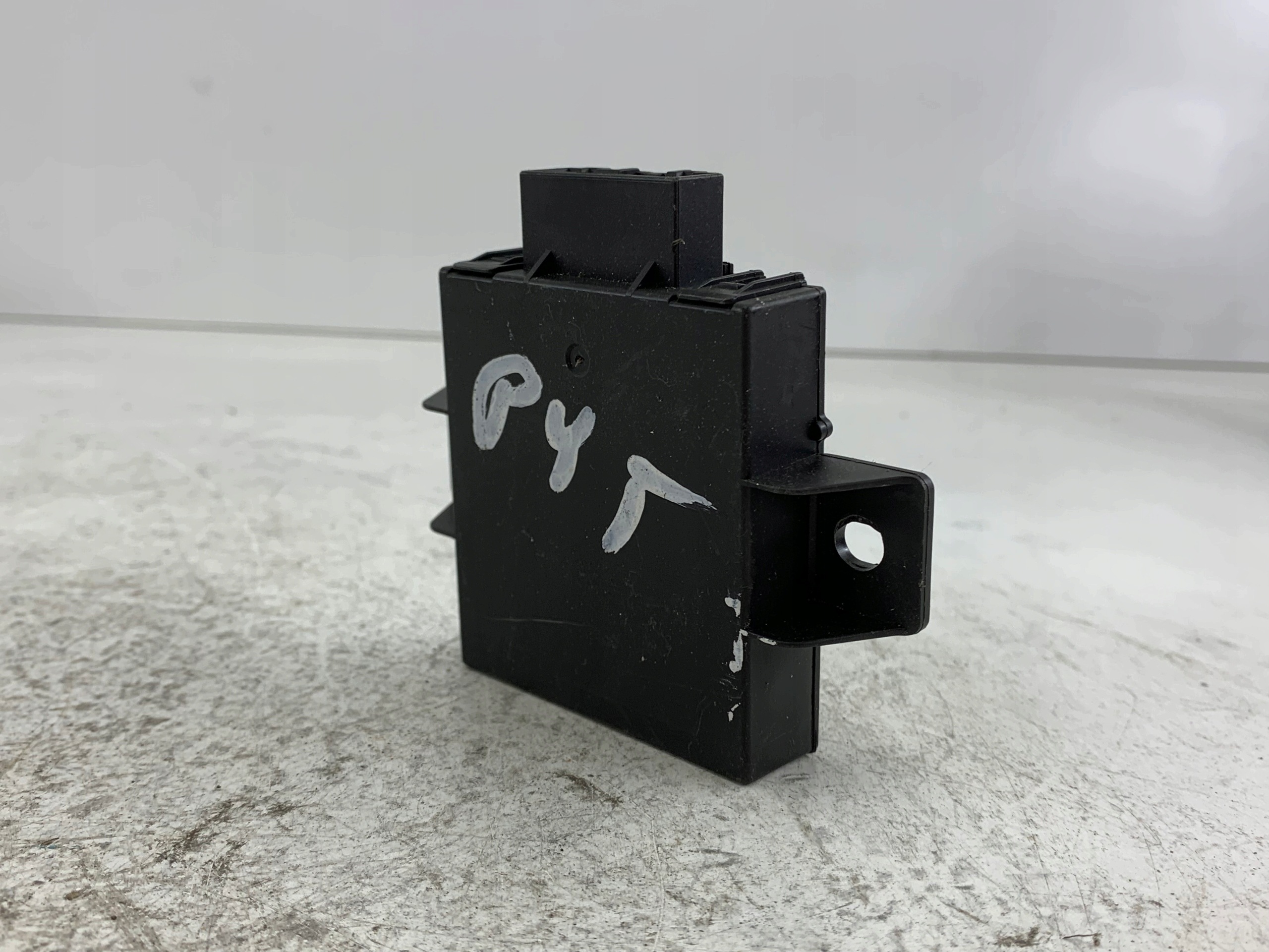 VW PHAETON control unit module ALARMU 7L0907719A