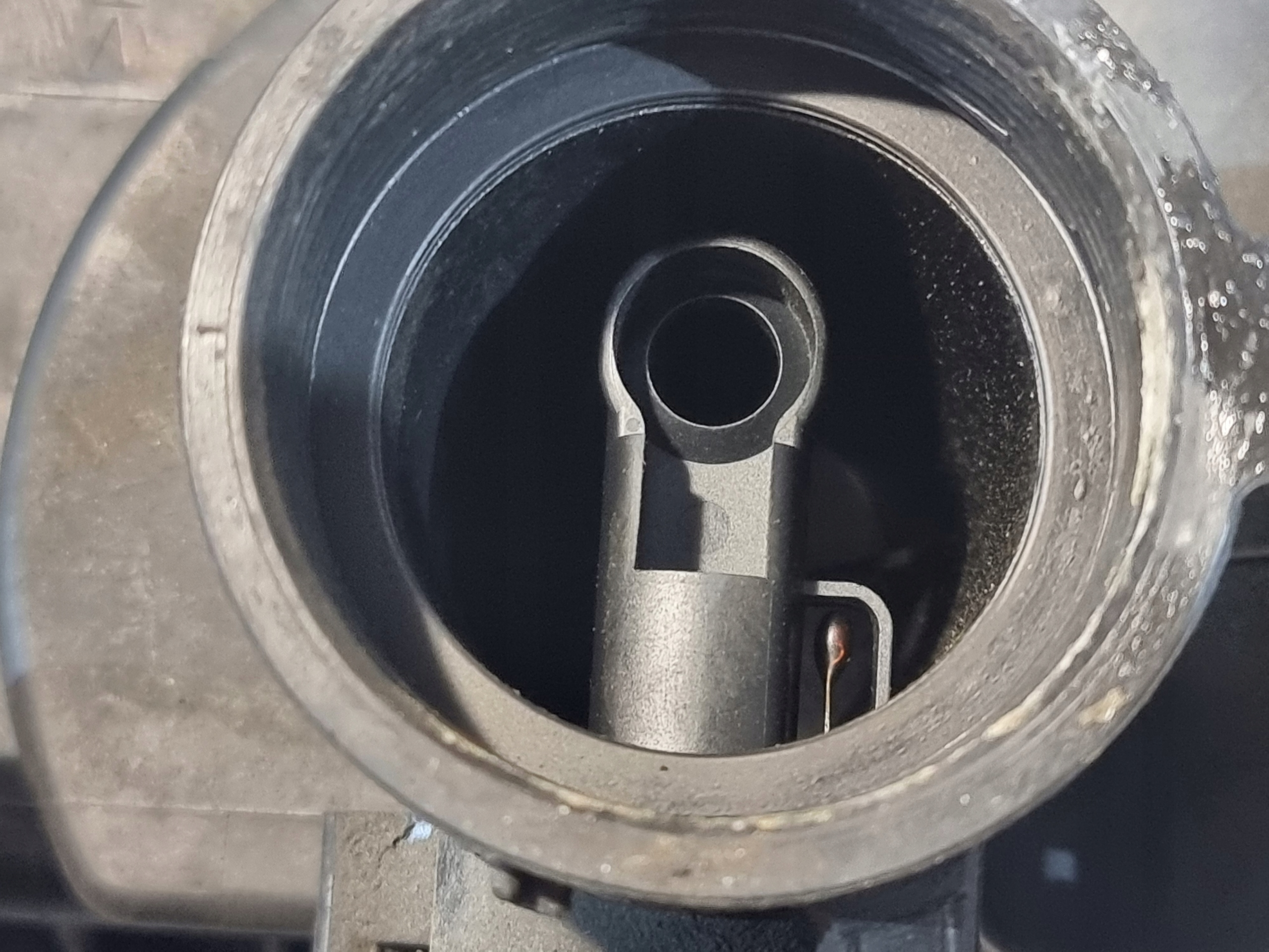 Gehäuse filter luft Luftmassenmesser TOYOTA PRIUS II 08r