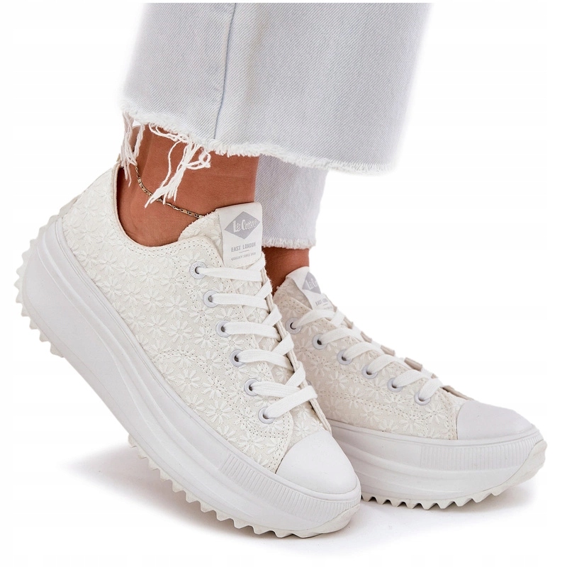 Dámské Tenisky Na Platformě S Výšivkou Lee Cooper LCW-25-31-3465L Bílé 40