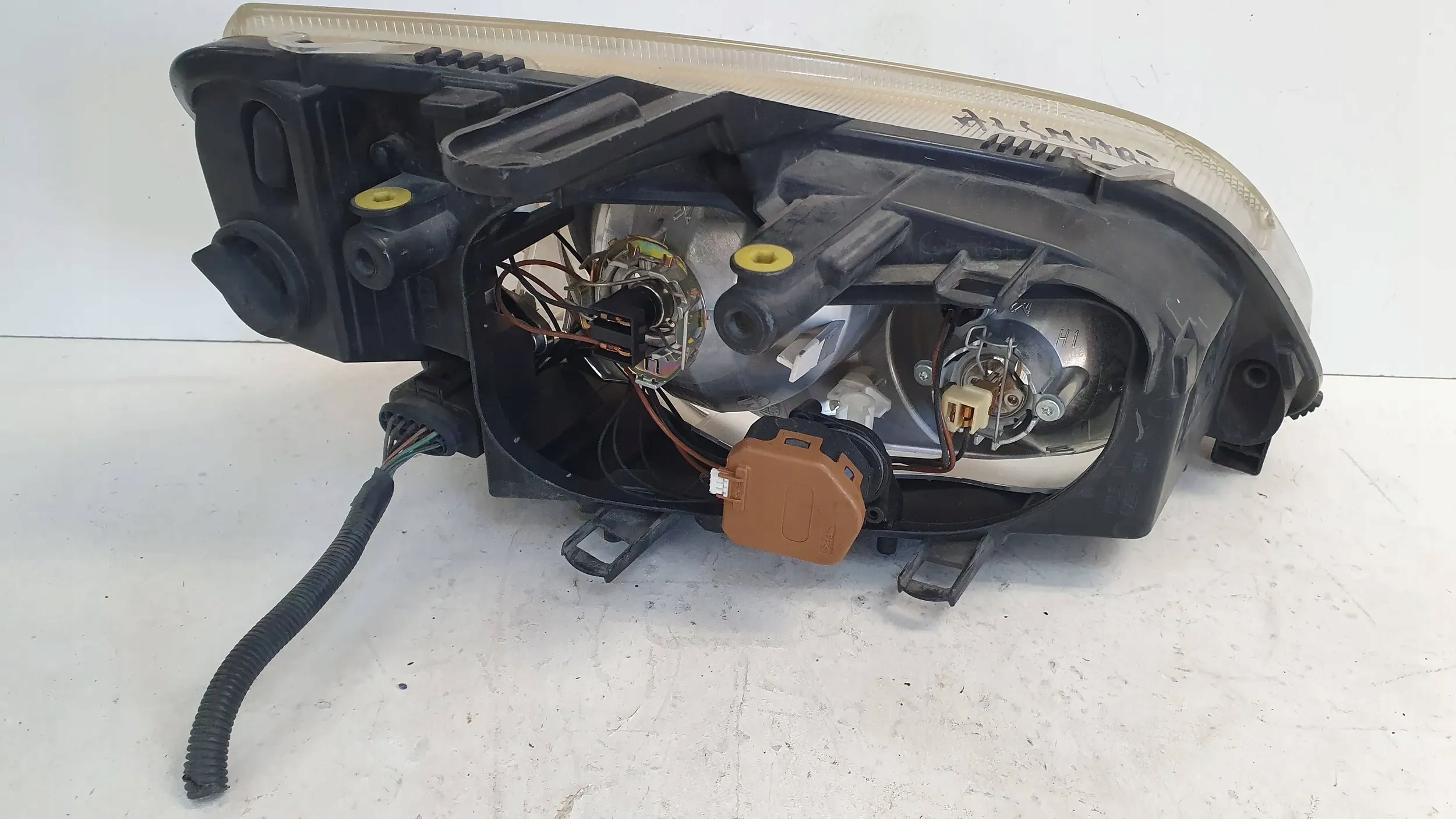 light front left FORD C-MAX MK1 03