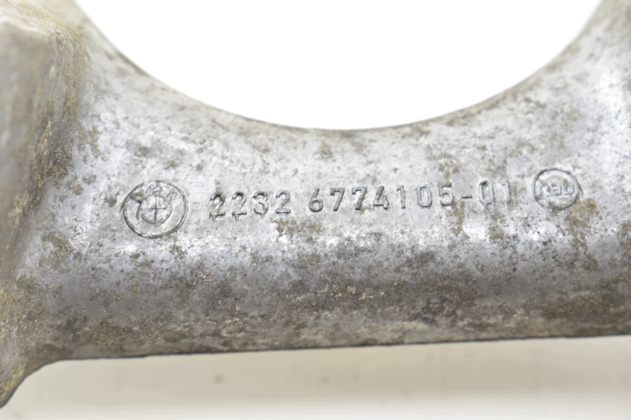 Getriebehalter Getriebe BMW E81 E87 E90 E91 2.0D 6774105