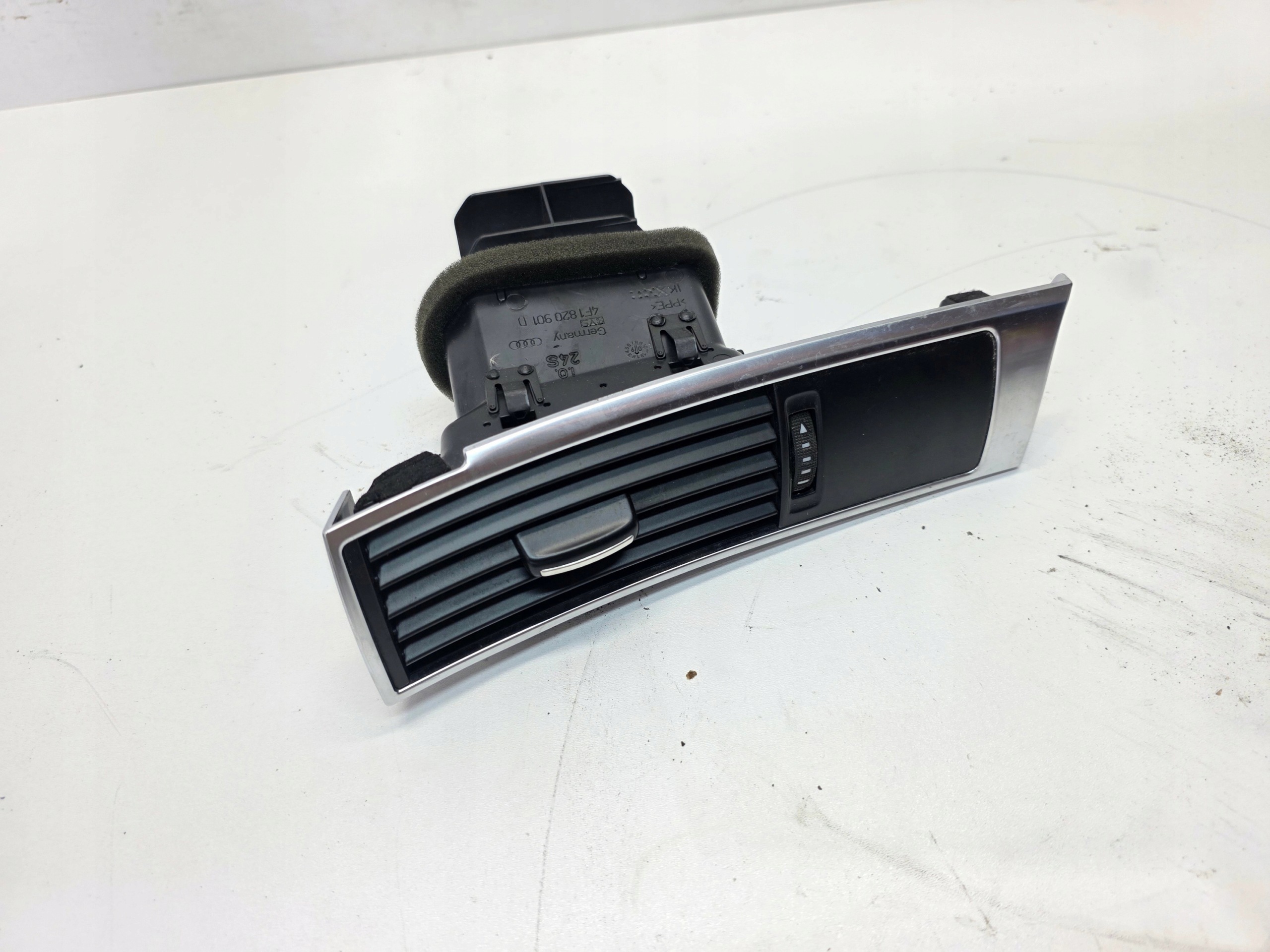 grid air conditioning devices left AUDI A6 C6 LIFT 4F1820901D
