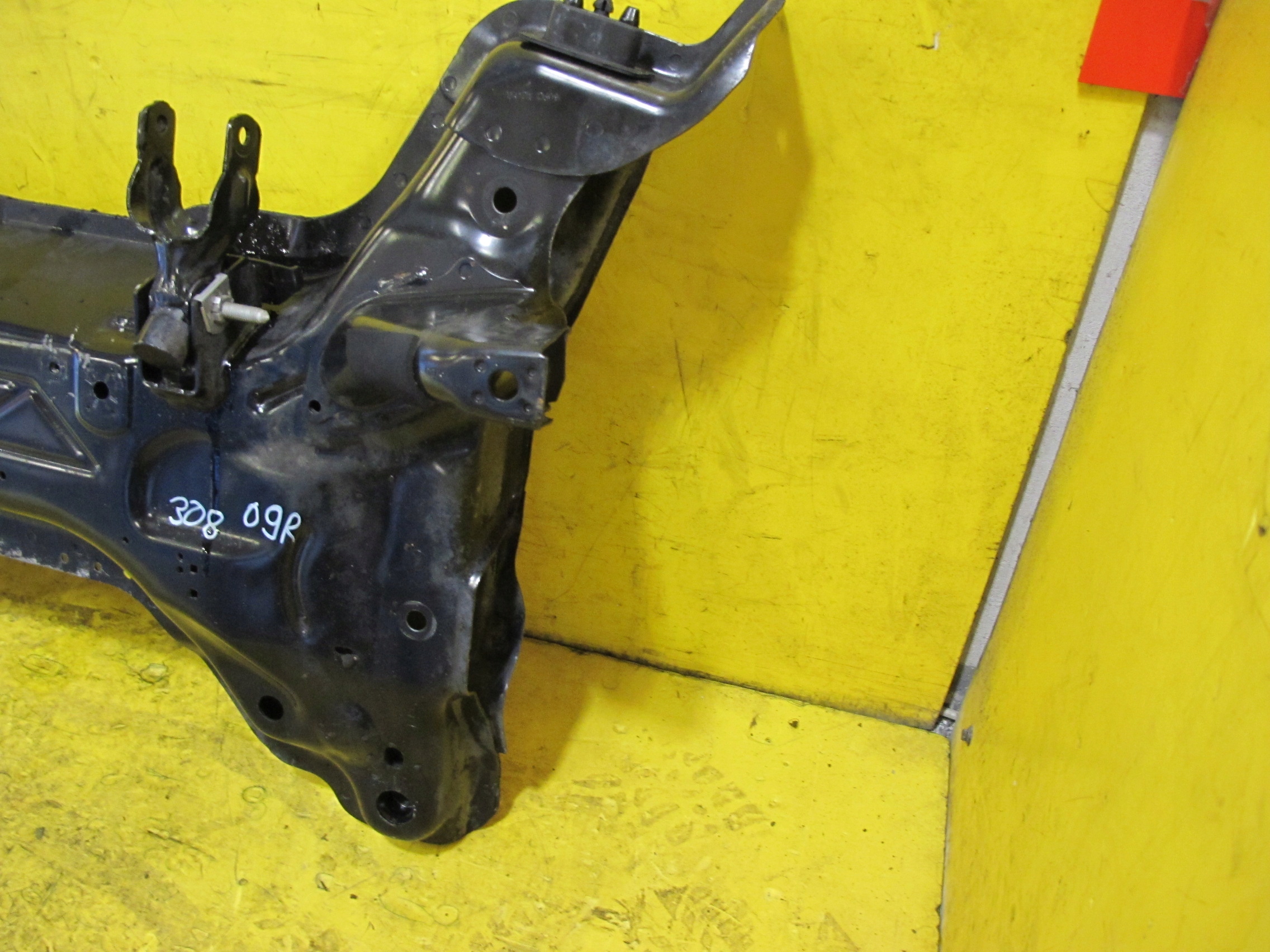 PEUGEOT 308 and T7 axle beam axle beam subframe TRAWERS front
