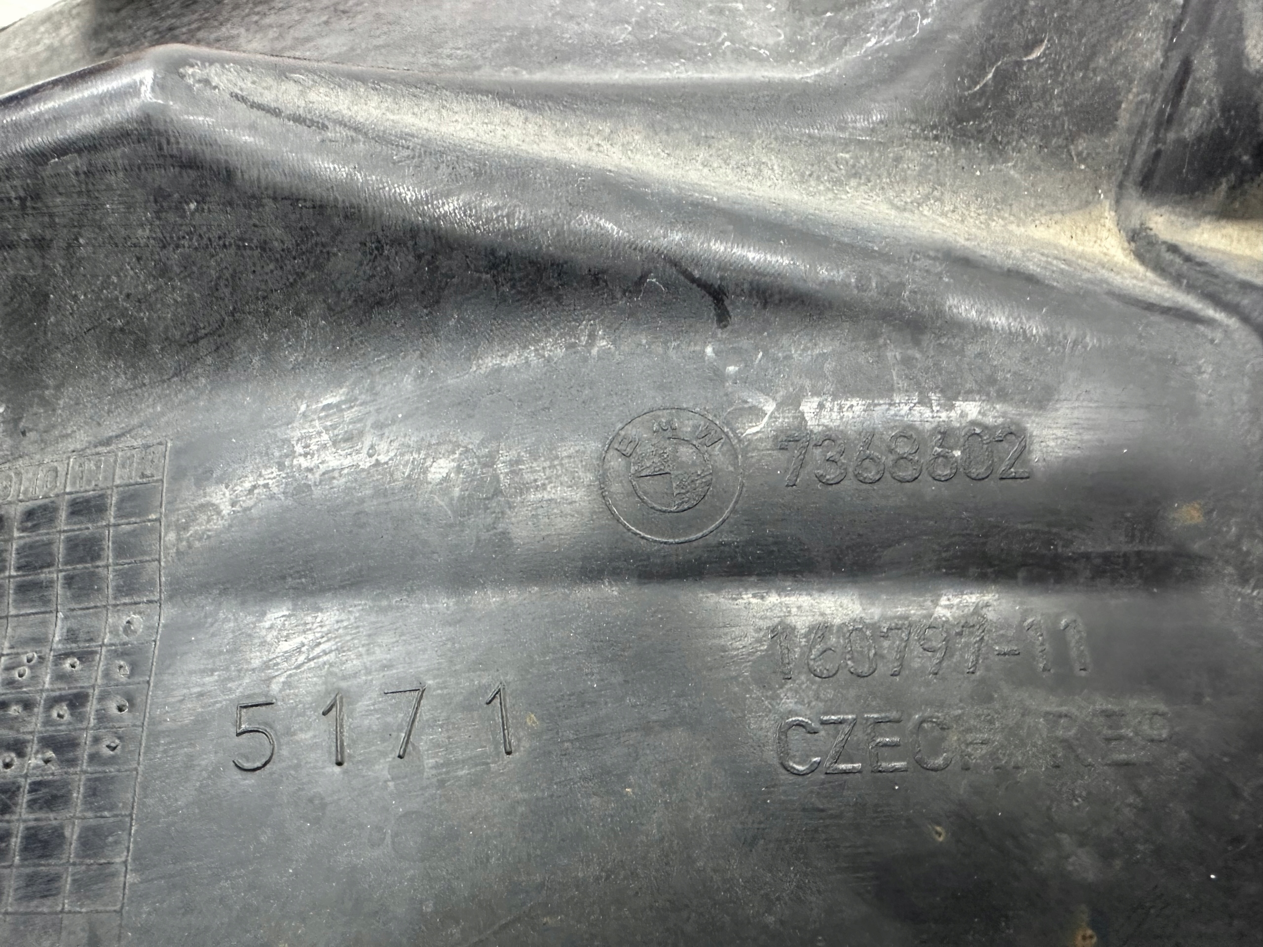 mudguard front right rear part BMW i3 I01 7368602