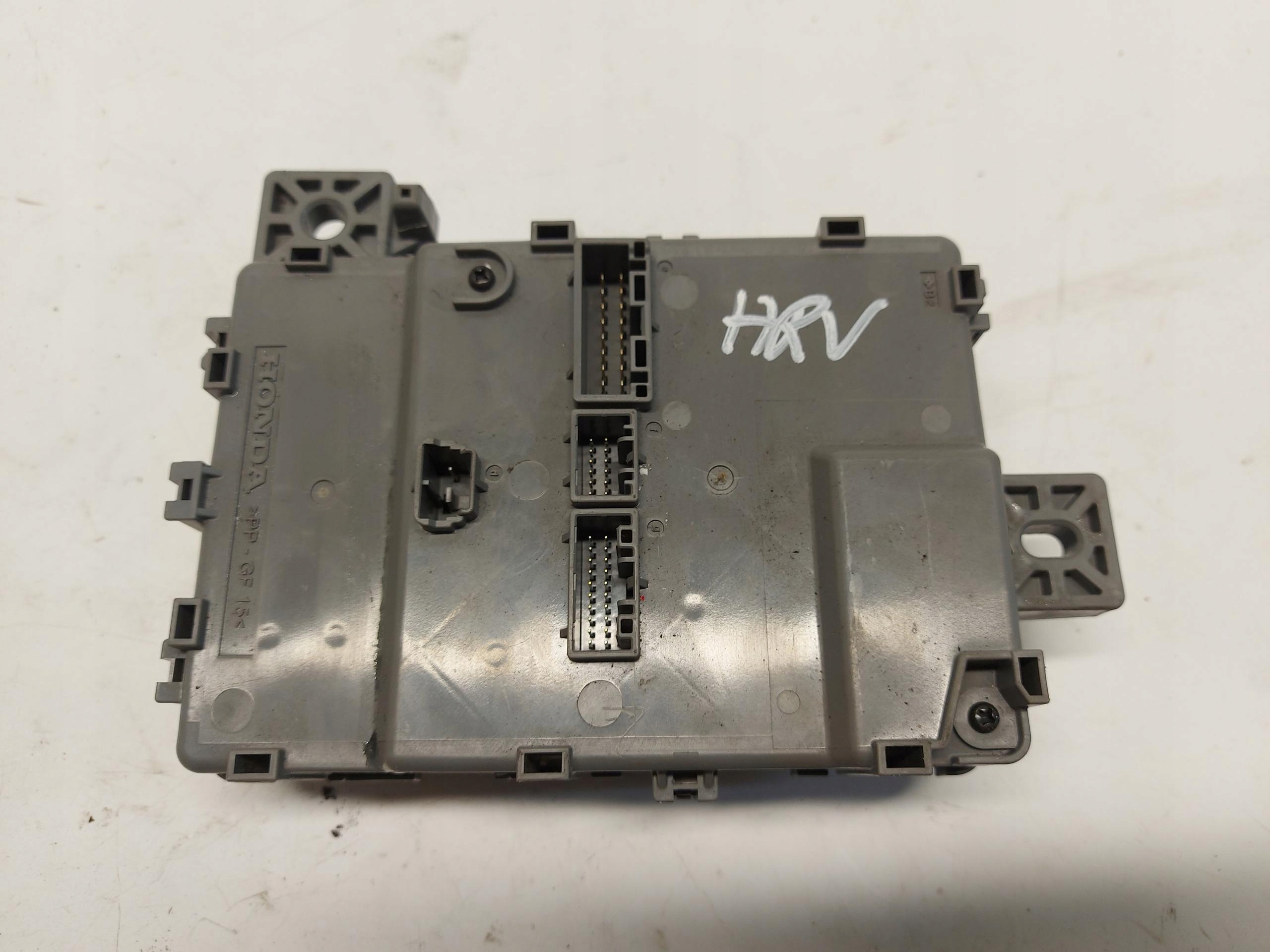 Honda HR-V III eHEV, 2022r Module fusibles 3M0-J112