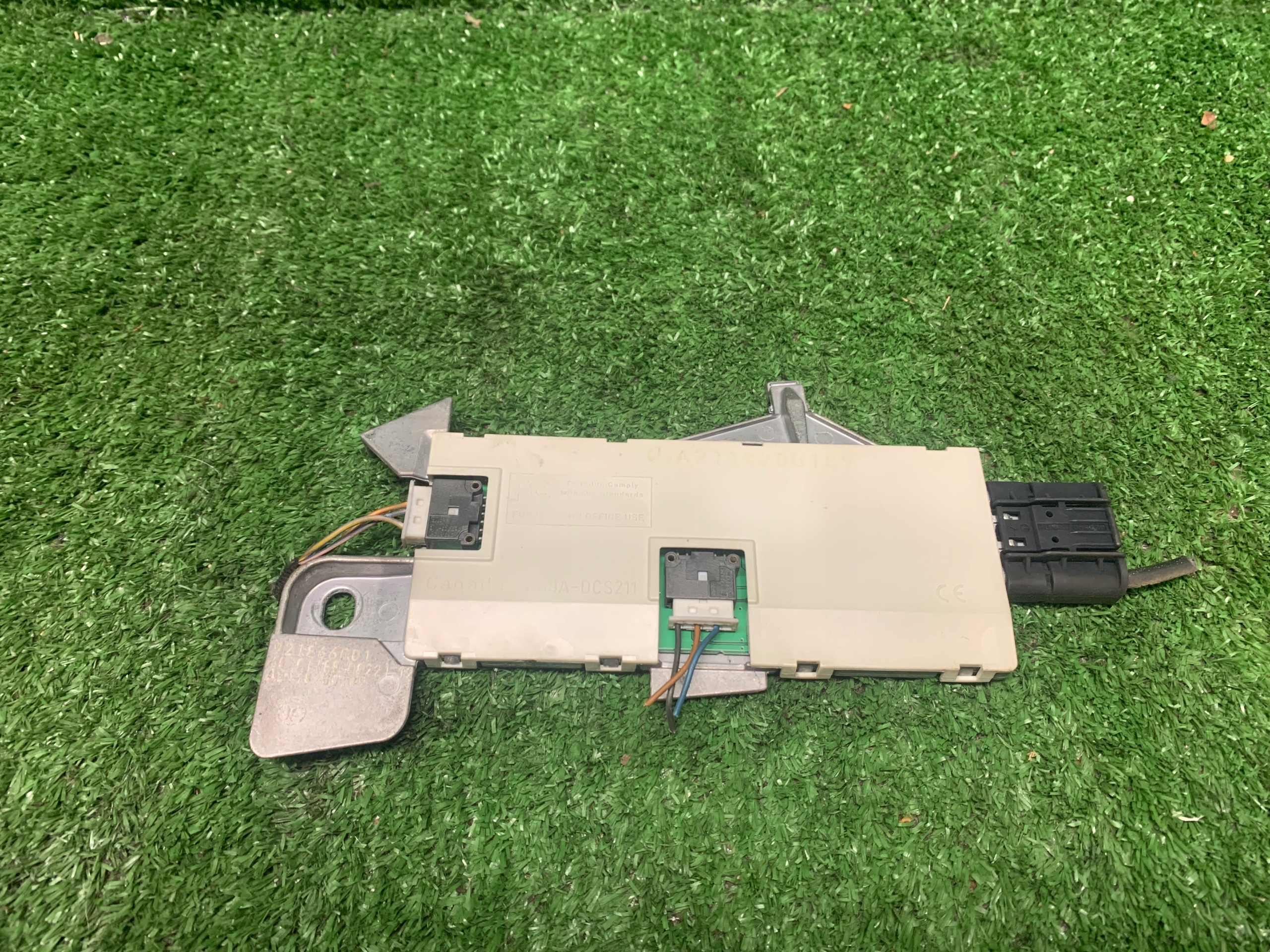 antenna amplifier MERCEDES-BENZ E (W211) A2118200189 2006