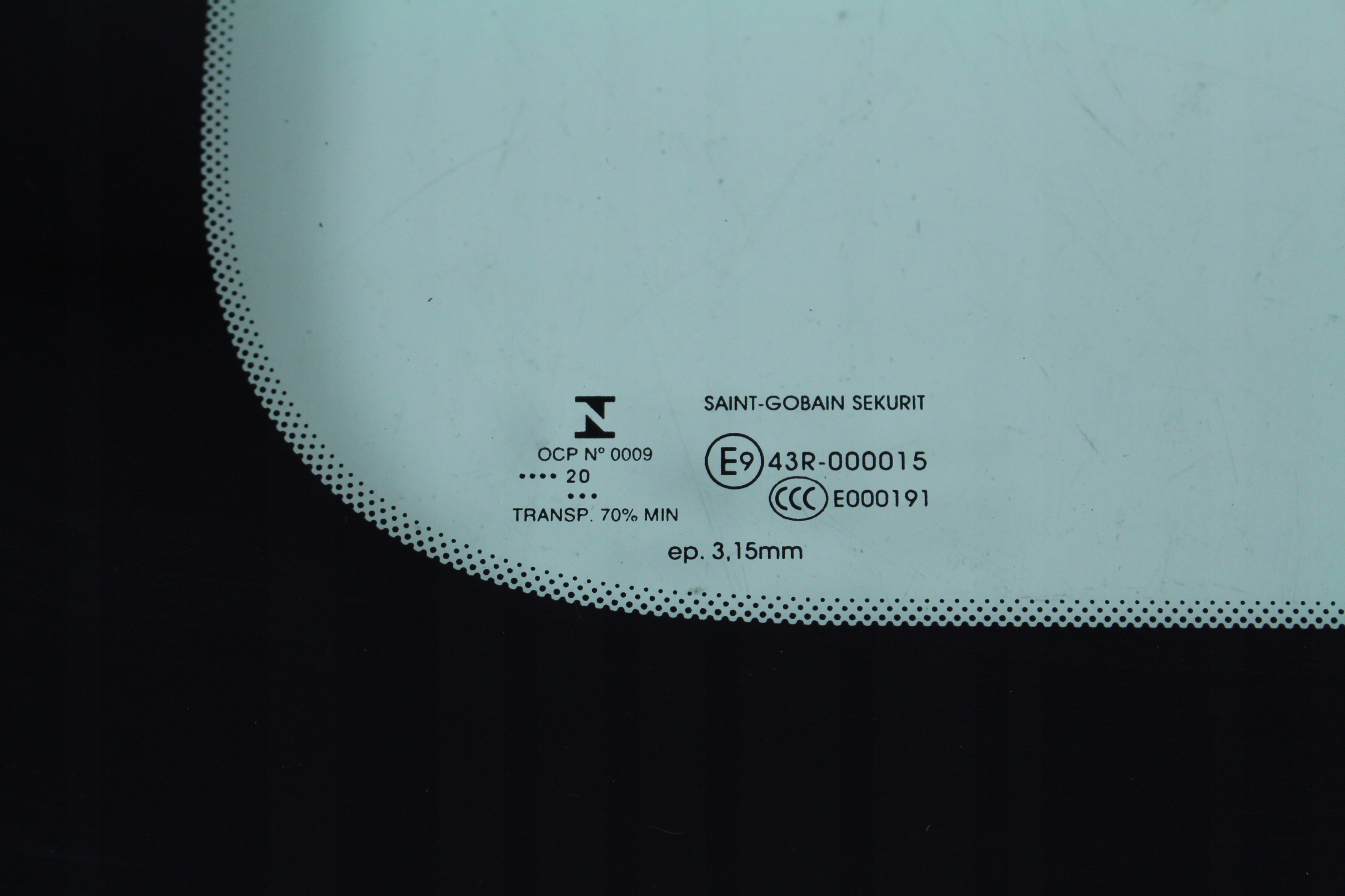 SZYBA KAROSERYJNA LEWY TYŁ OPEL COMBO IV E 20r. Producent części Opel OE