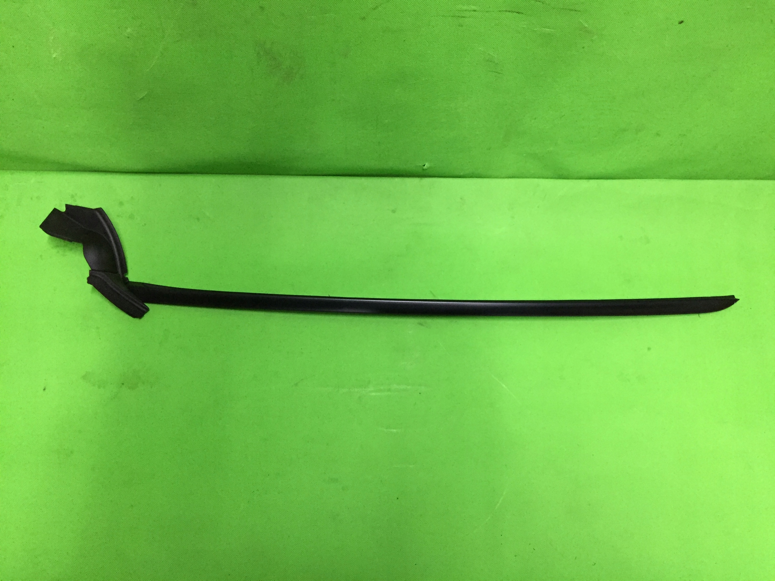 75552-30510 - Lexus GS 2015 > накладка лобового стекла л