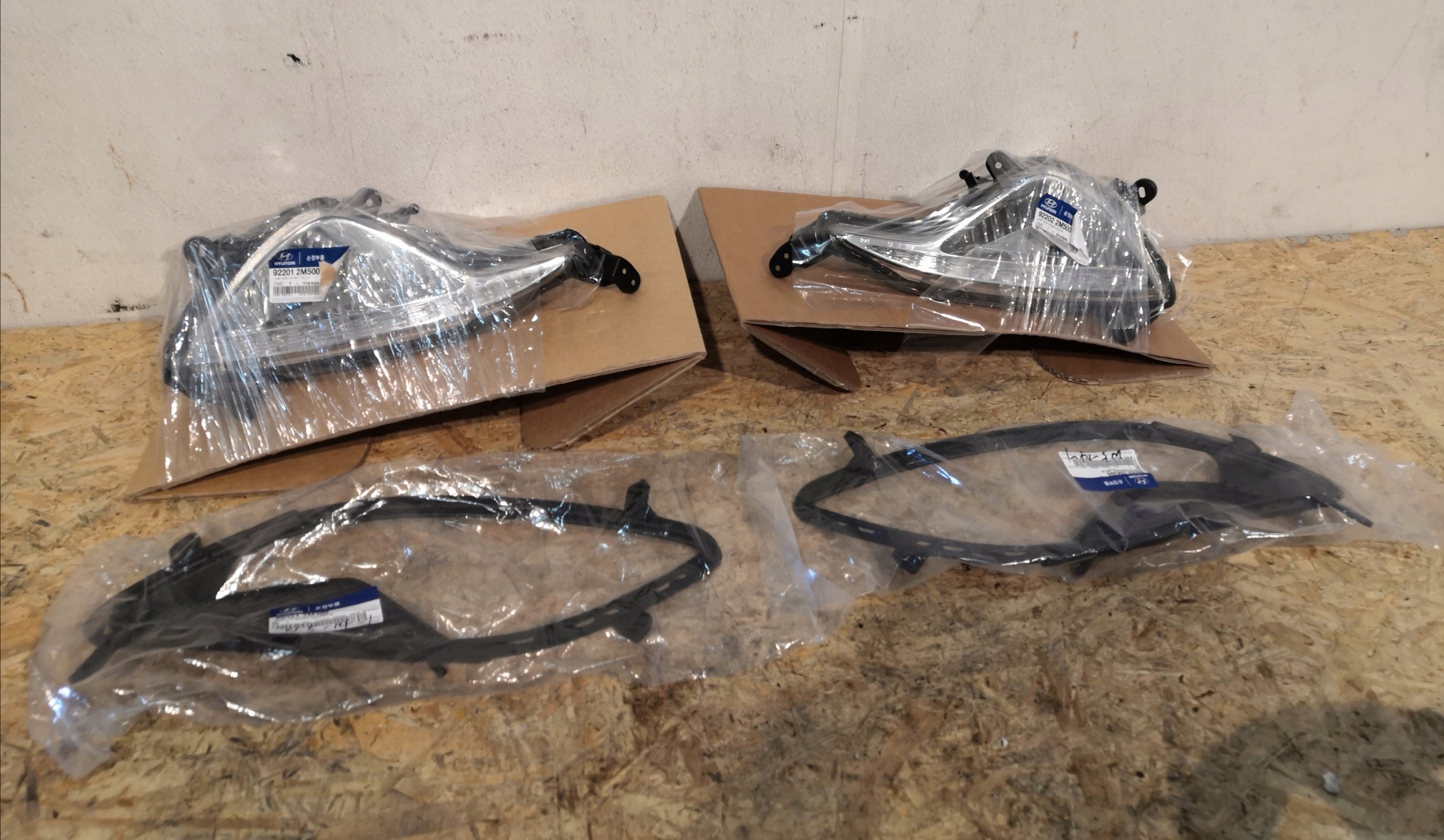 GENESIS КУПЕ 2011- ПРОТИВОТУМАНКА OEM ПРАВИЙ