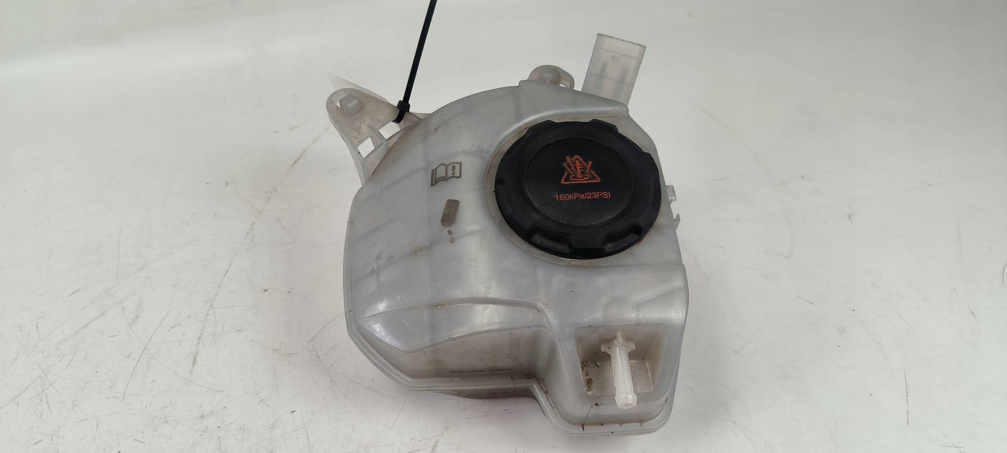 réservoir eau 2Q0121497D SKODA KAMIQ