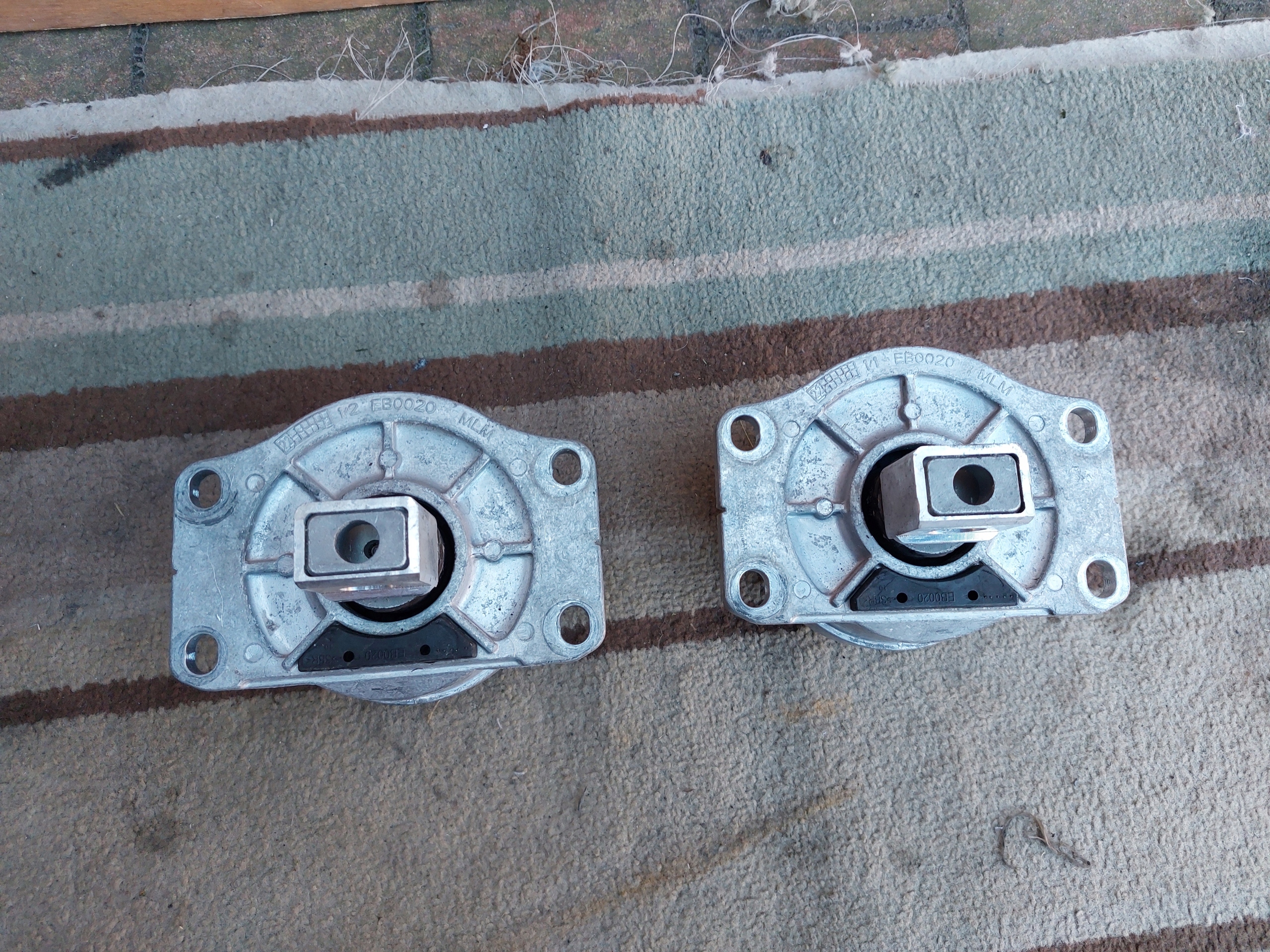 engine mount PORSCHE 911 992 GT3 22r new