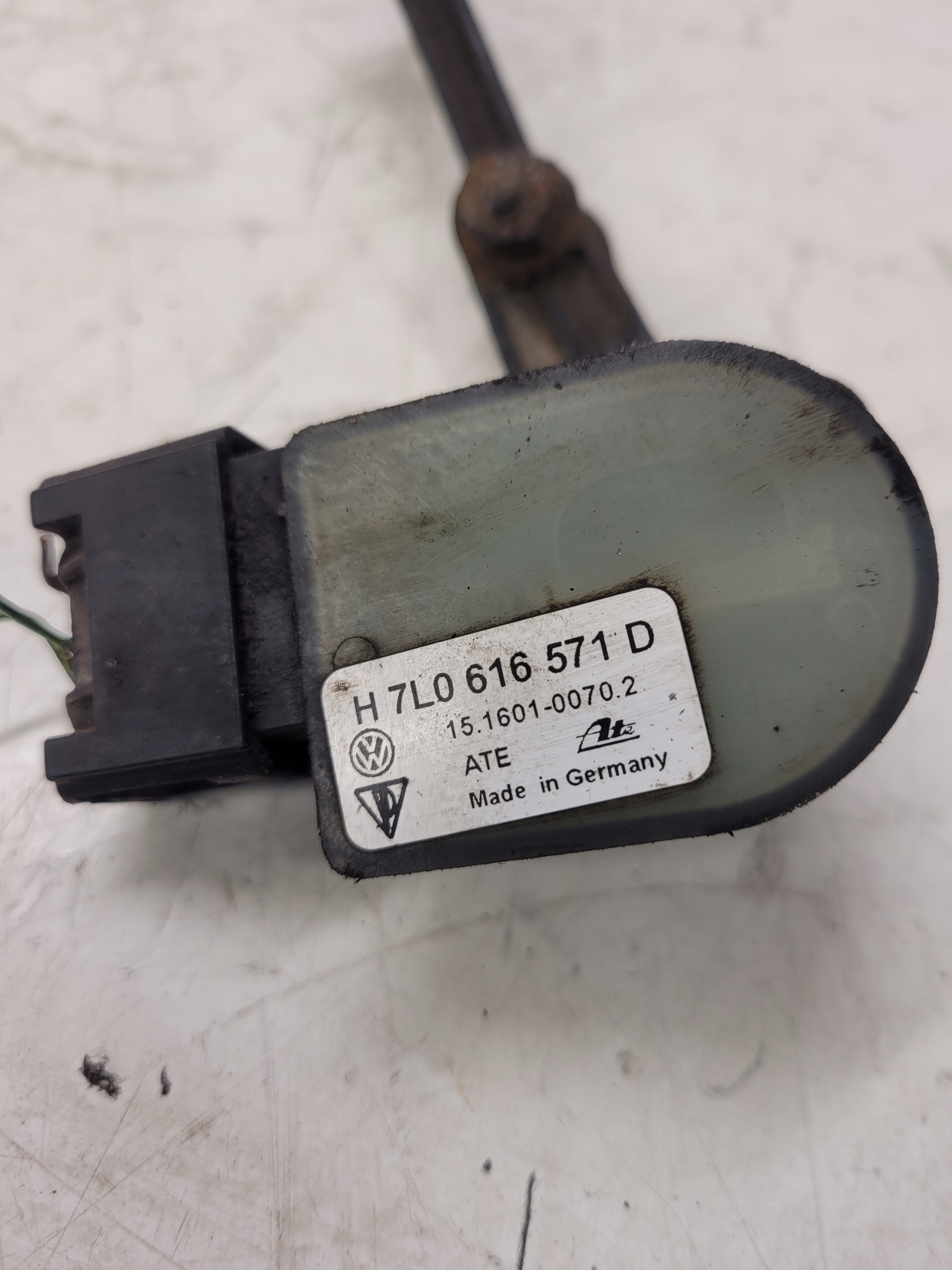 Sensor POZIOMOWANIA Leuchten AUDI Q7 4L 7L0616571D