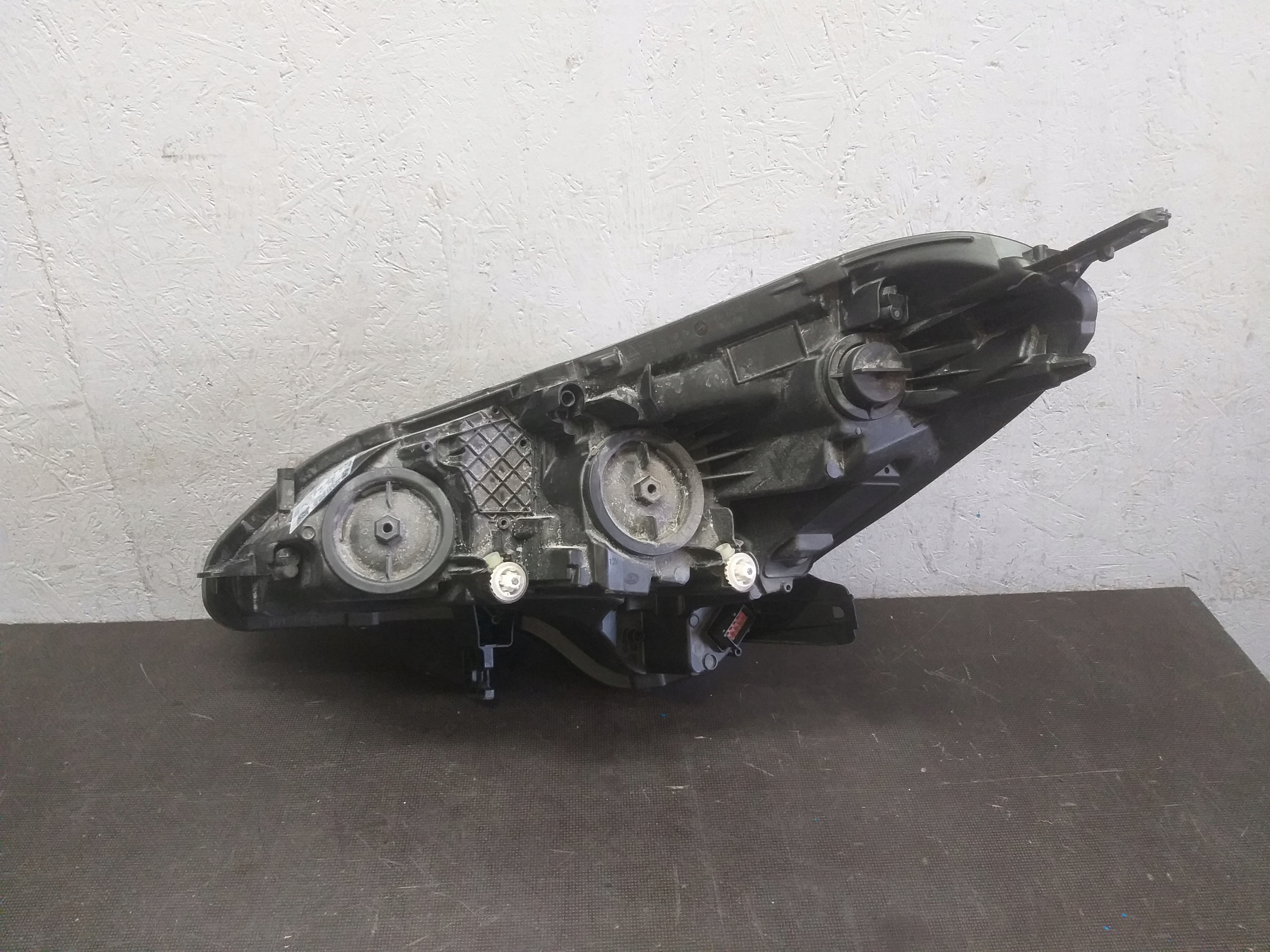 LIGHT FRONT RIGHT OPEL CORSA E 13381336