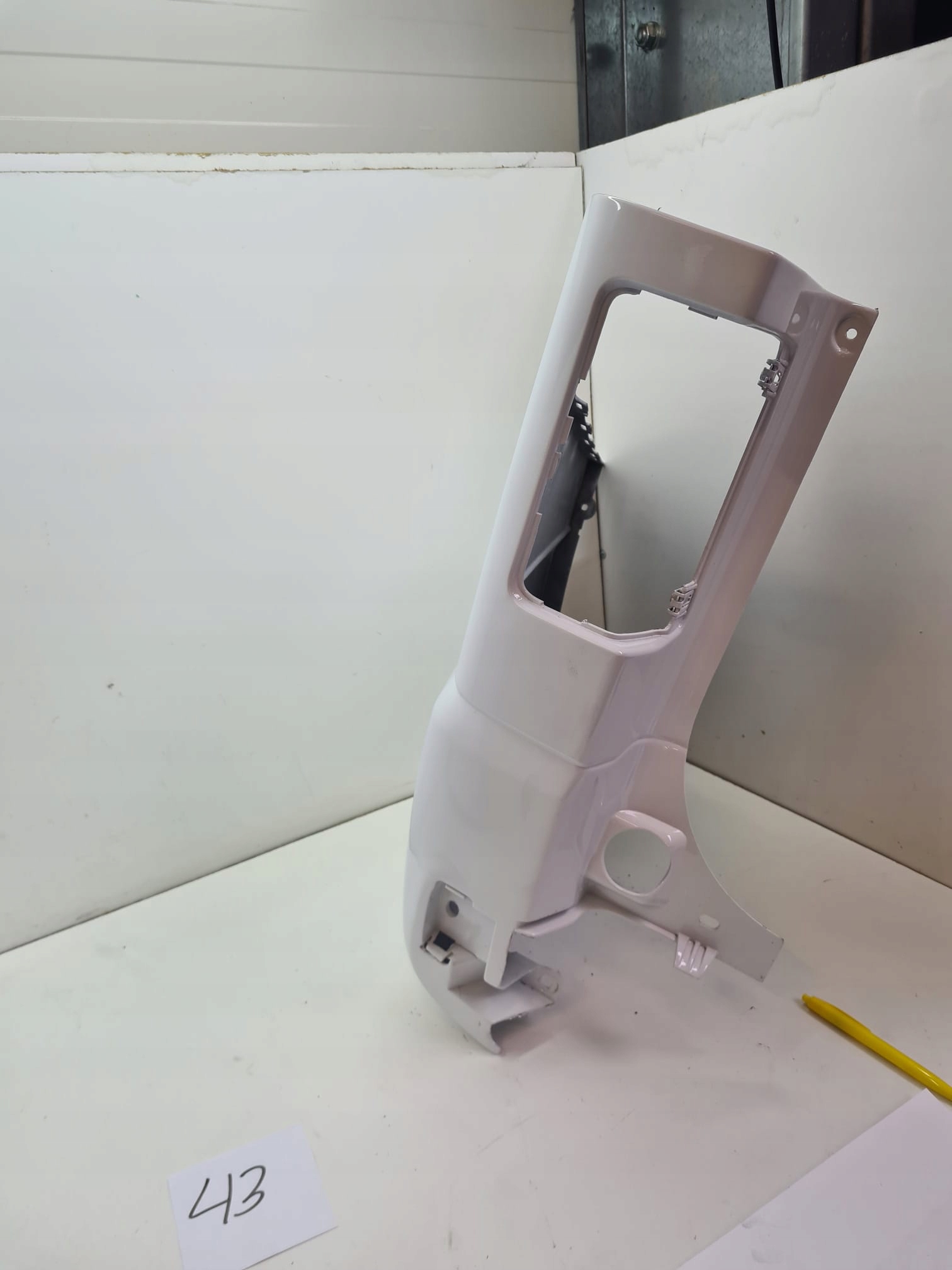 NAROZNIK ZDERZAKA LEWY PRAWY TYL TRAFIC III VIVARO Installation side Rear