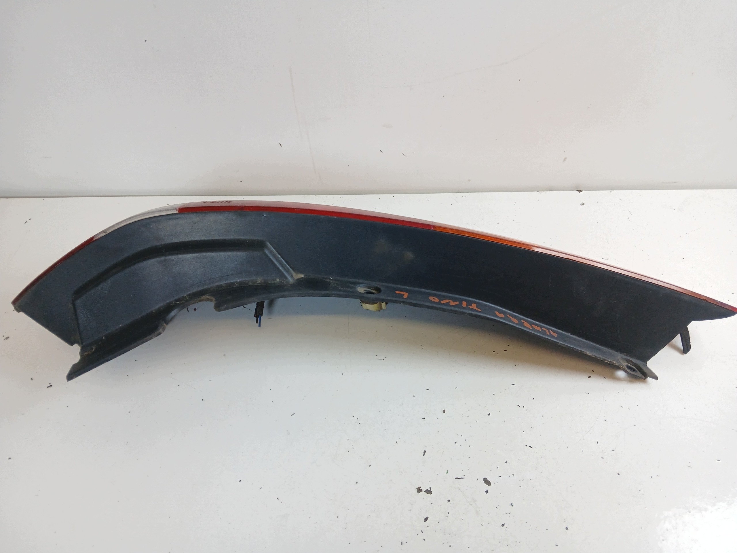 NISSAN ALMERA TINO light left rear part