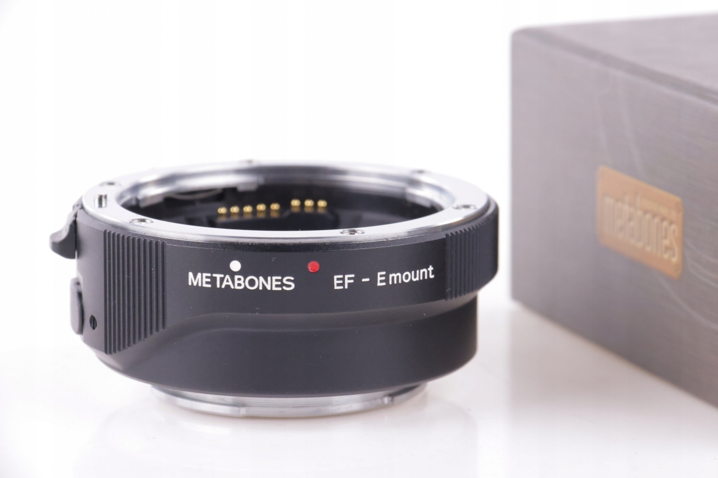 Metabones Canon EF Sony E-mount adapter (Mark III, do APS-C