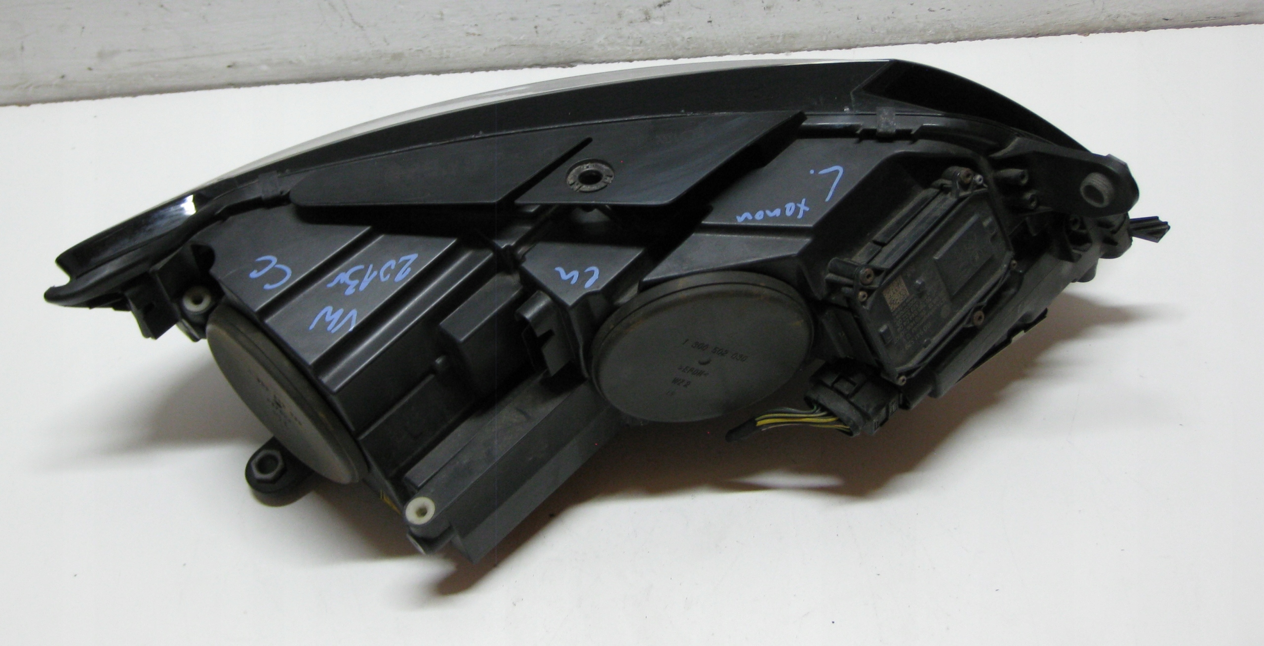 VW Passat CC 13R light left front XENON EU