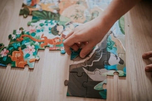 Puzzle w walizce Przygoda w kraju Inków 100, Janod Nazwa Puzzle w walizce Paryż 200 elementów 7+ , Janod