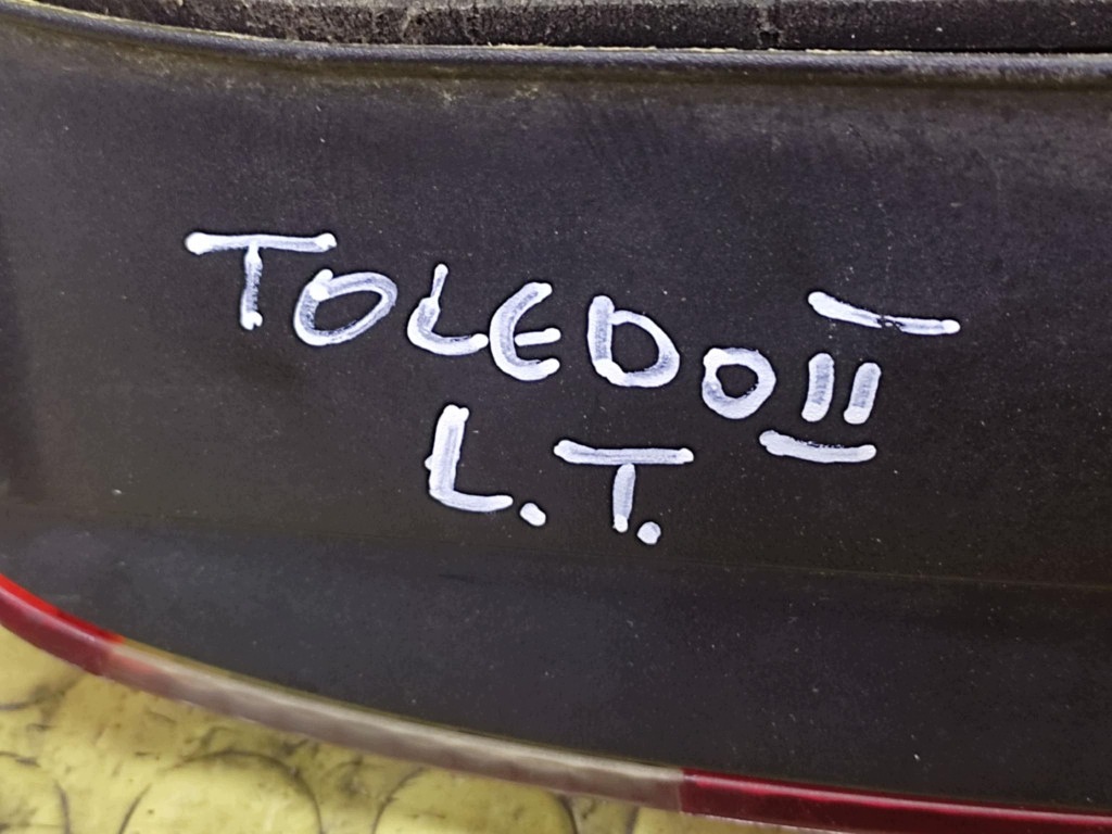 SEAT TOLEDO II light left rear part 1M5945095B