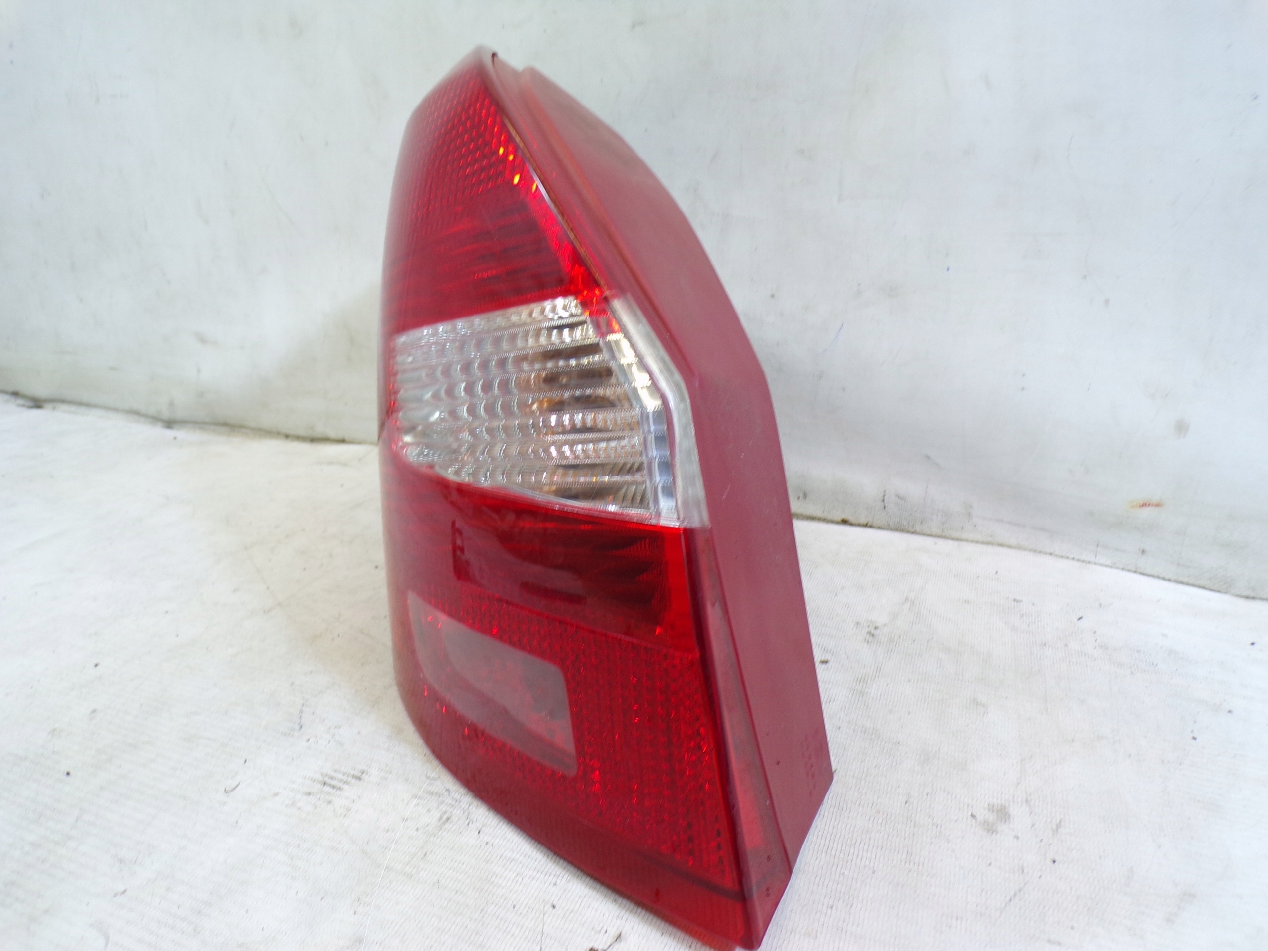 light rear rear part left SKODA FABIA 2 II KOMBI HB (2) (K)