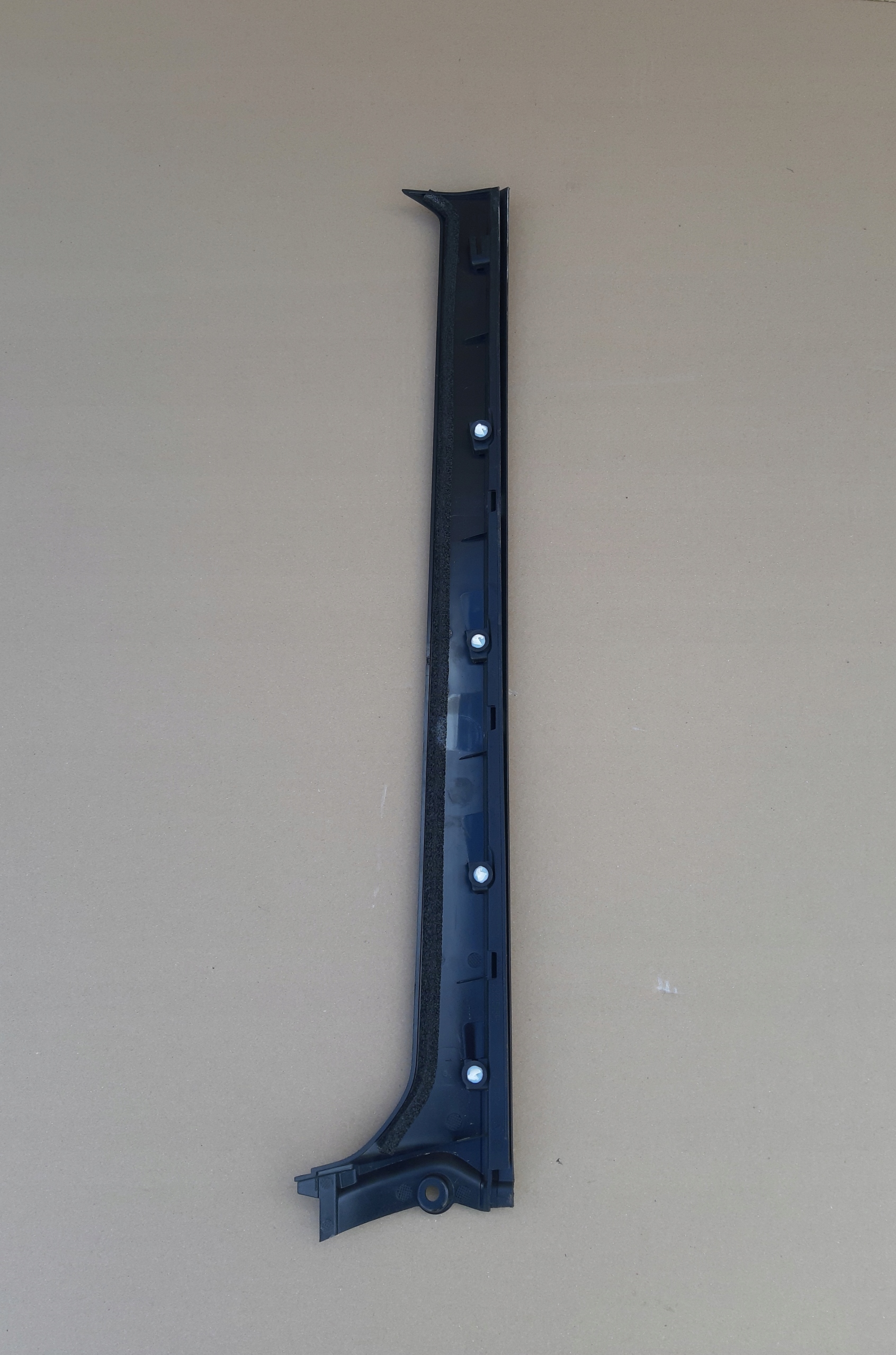 SCANIA R S LISTWA OSŁONA SPŁUPEK PRAWY 2323513 Producent części Scania OE