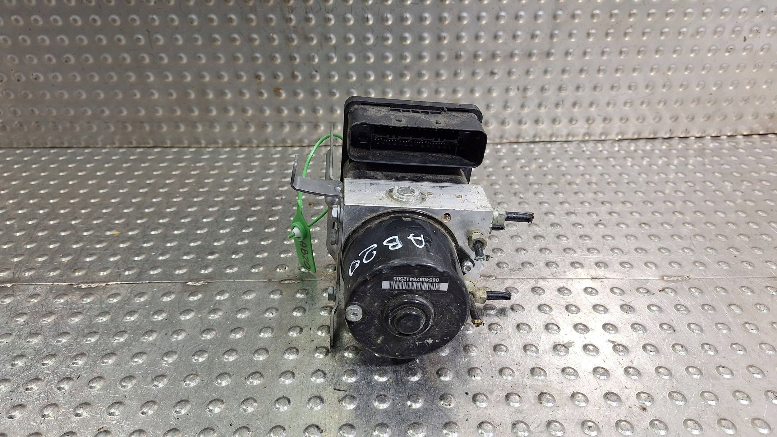 pump control unit ABS 6789301 6789300 BMW E81 E87 E90 E91 E92 E93