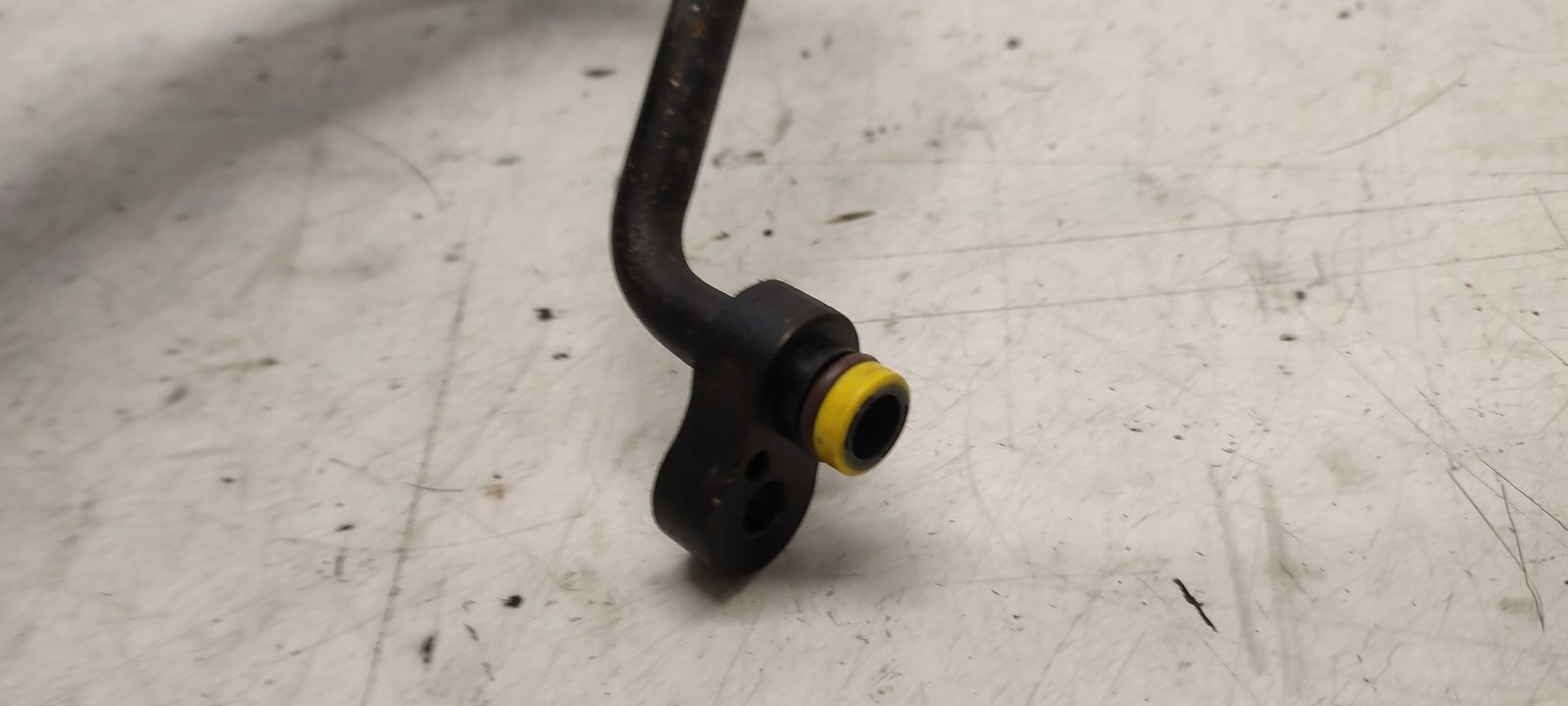 hadice vedení klimatizaci BMW E39 LIFT 3,0TD kombi