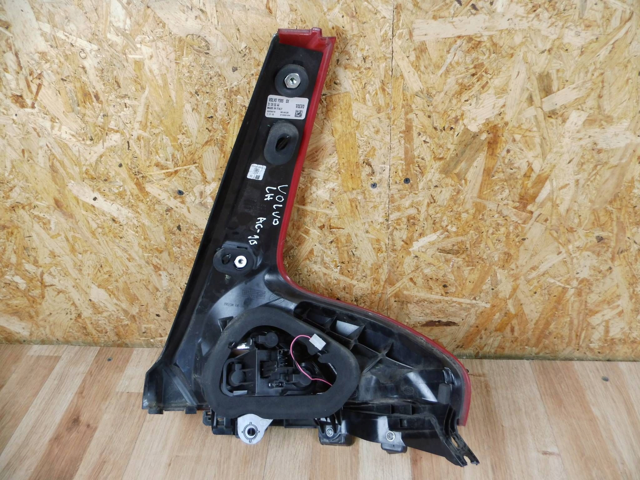 Volvo V40 II 2013-2019 light left rear part rear left 31395844