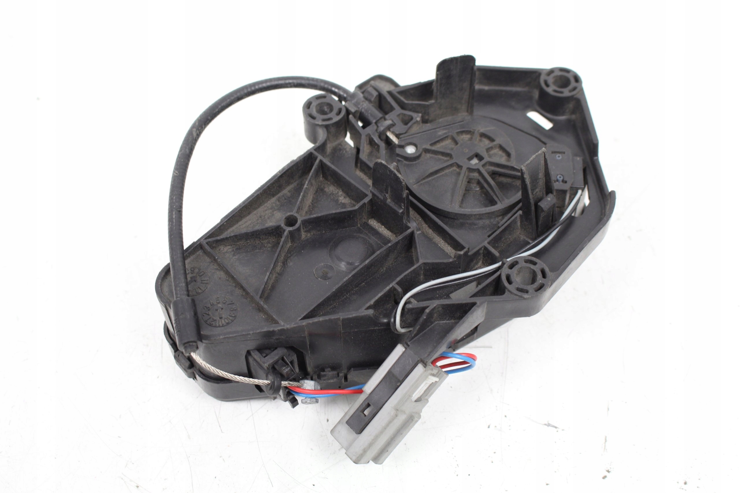 DOCIĄG KLAPY VOLVO XC60 Numer katalogowy części 30784562