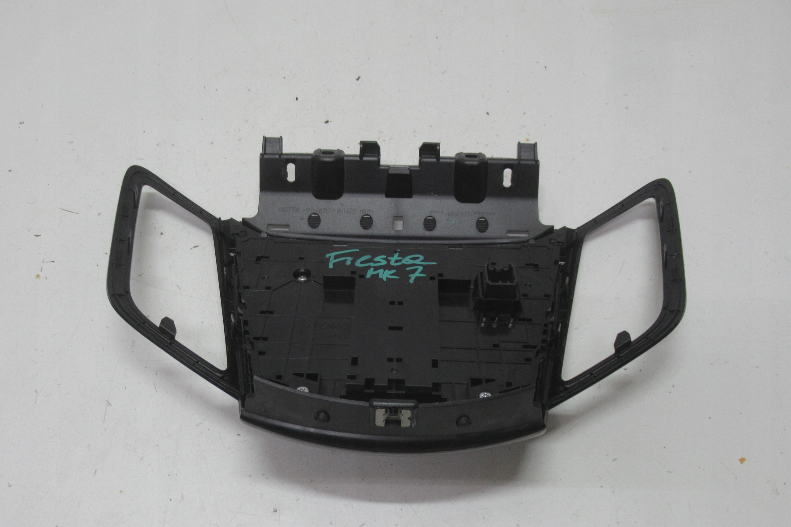 FORD FIESTA MK7 14R PANEL RADIA SONY