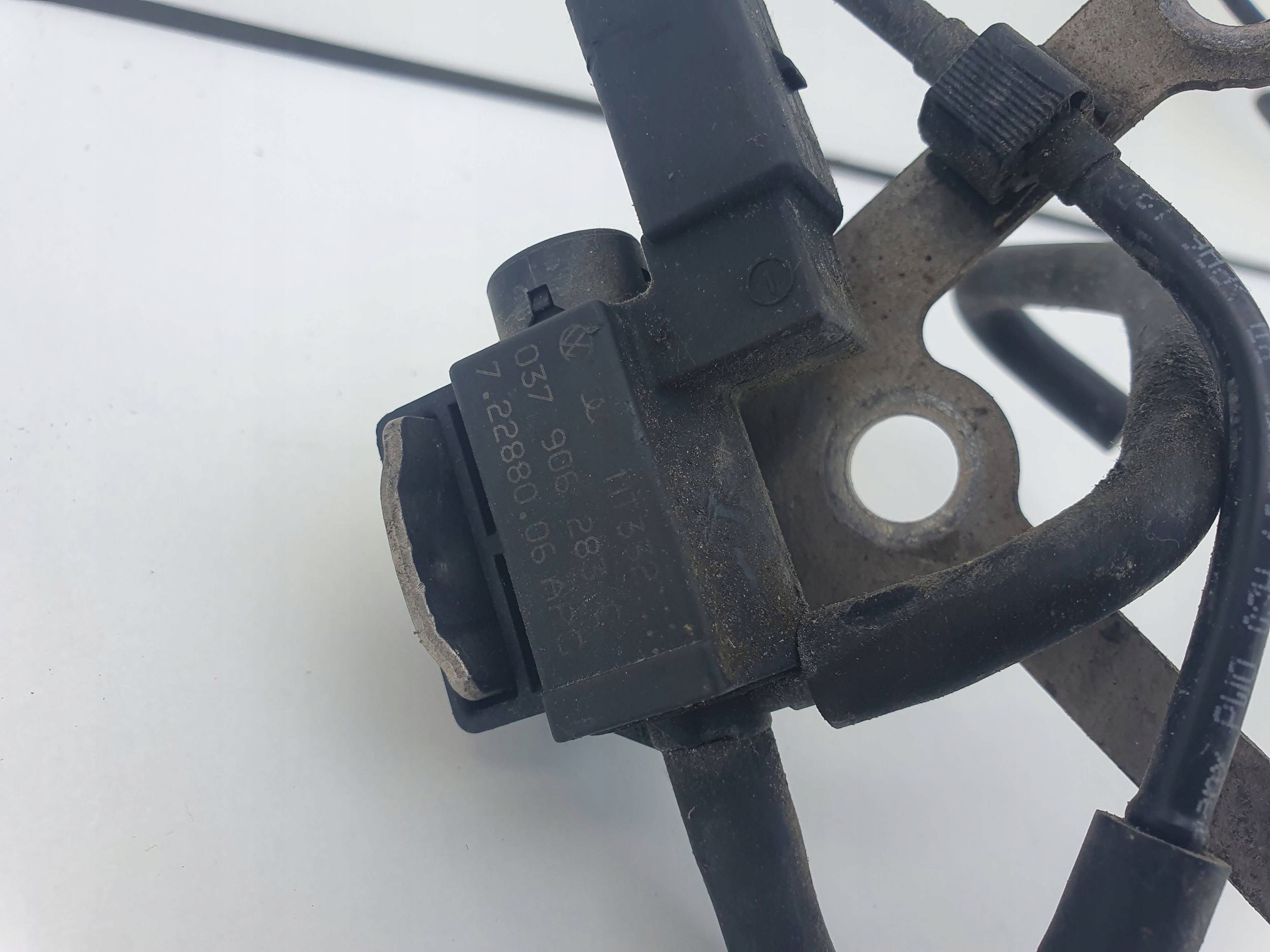 Audi A6 C6 4F ventil prijenos vakum