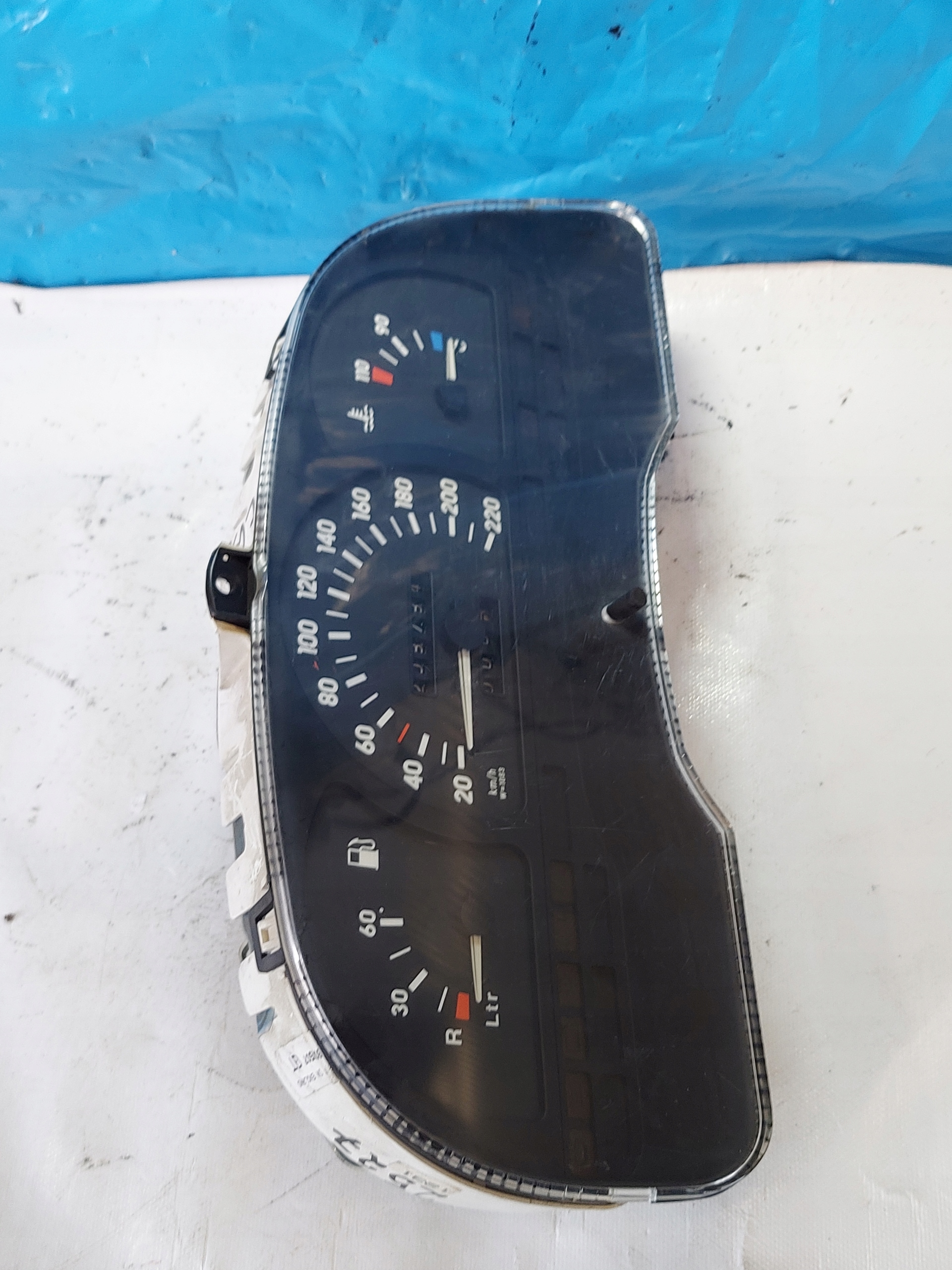 budíky hodiny VECTRA A 1.6 B 90228507QT
