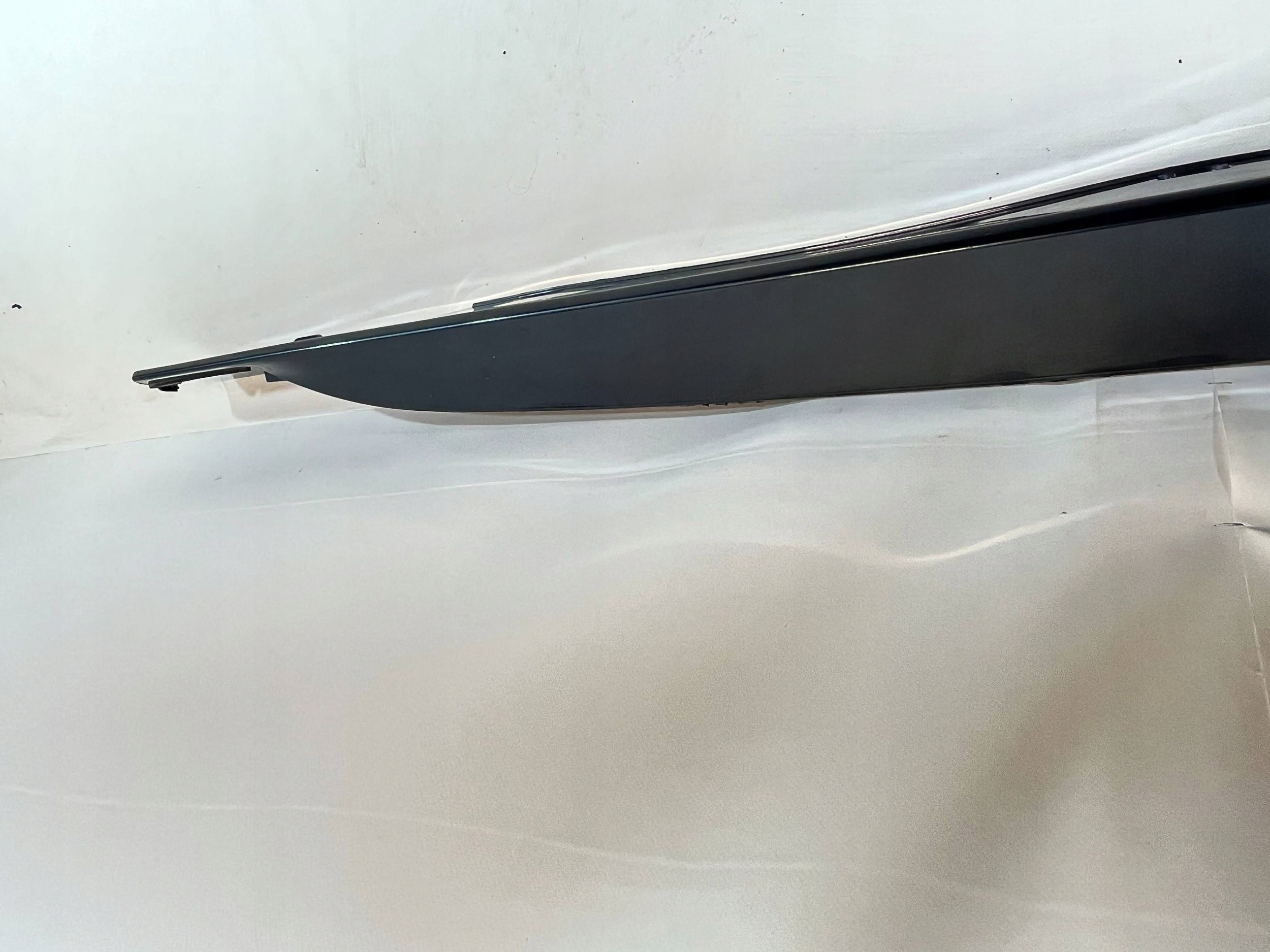 moulding threshold side Cupra Born 10E853856A
