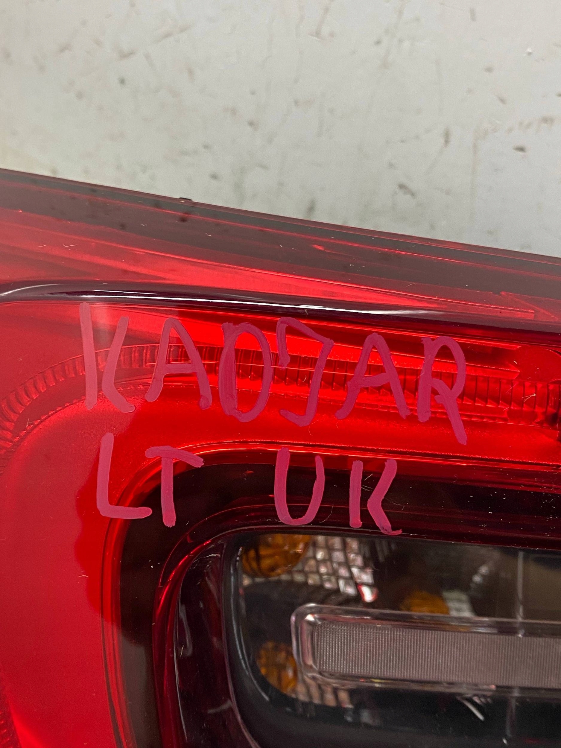 RENAULT KADJAR light left rear. left rear part 265552478R