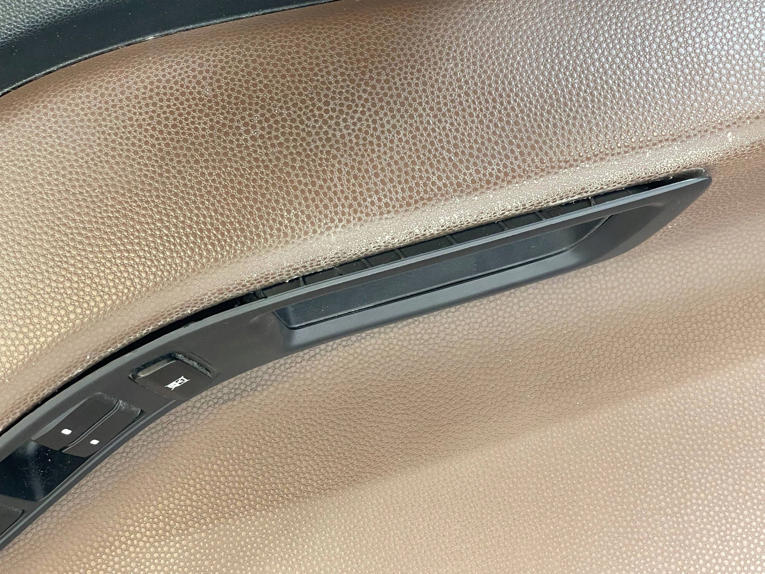 i20 II 15R side door left front front upholstery 82310-C8010 !J