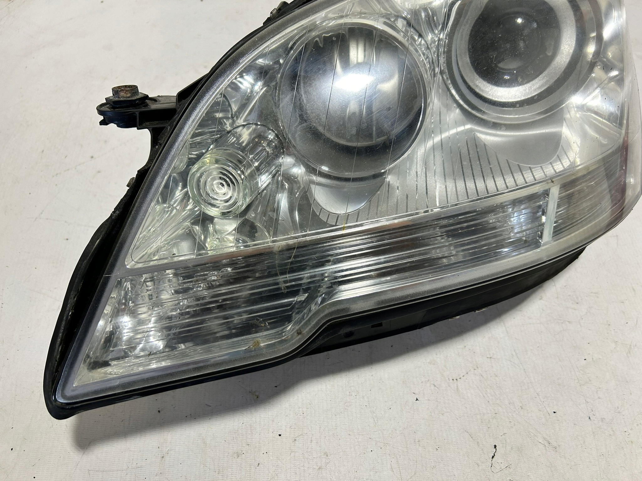 MERCEDES ML W164 LIFT light left front UK 1648202159