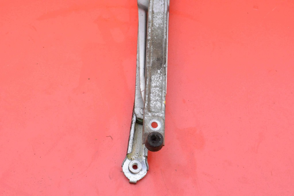 window regulator right front EU 83430-63J00 SUZUKI SWIFT 4 IV MK6 04-10