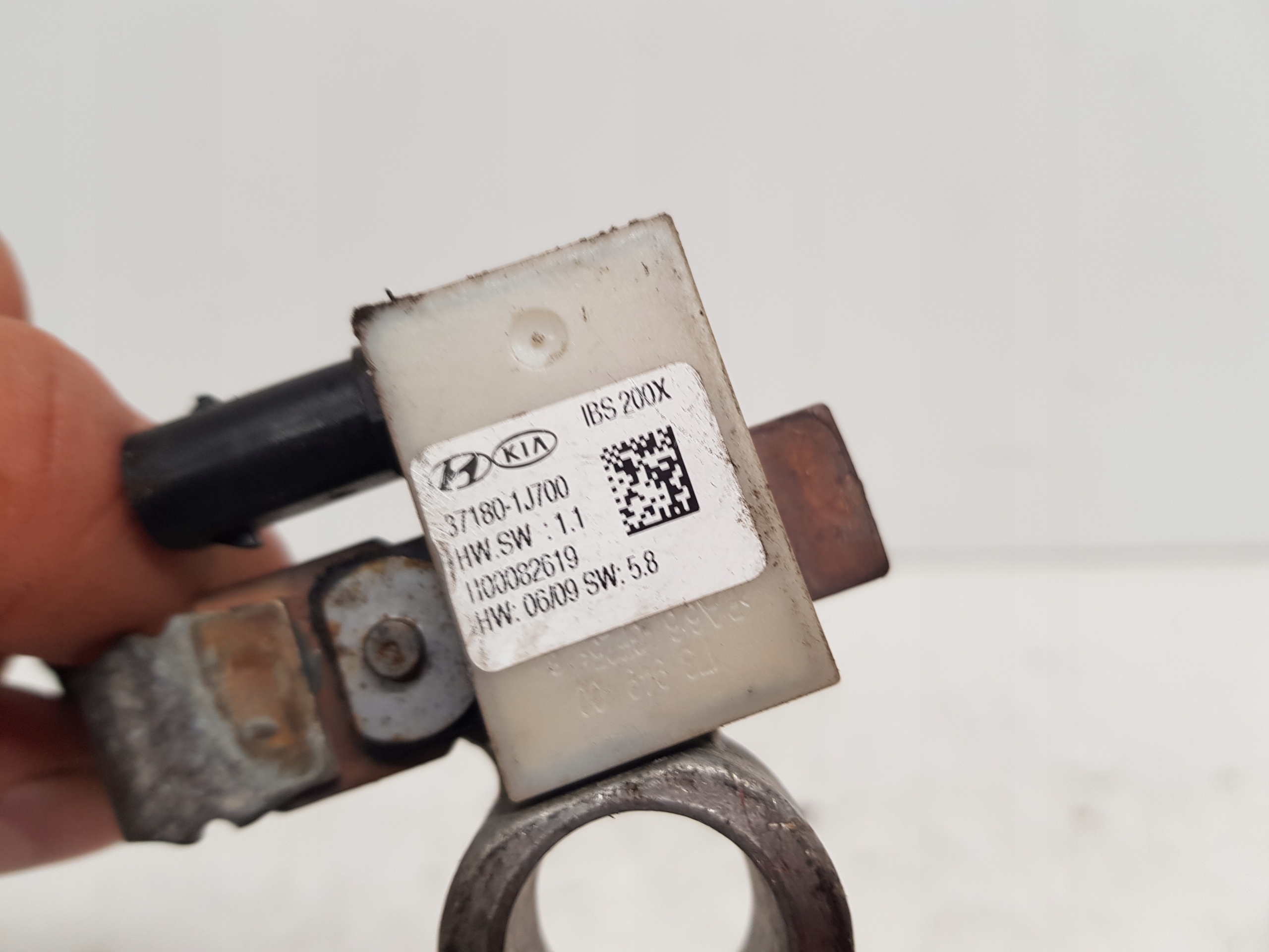 HYUNDAI I20 batteriemanagement sensor 37180-1J700 2008