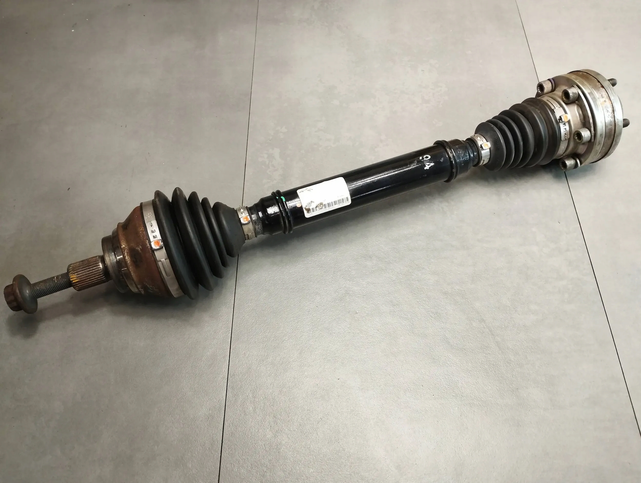 VW Golf VII R 2.0 TFSI semi-axis right