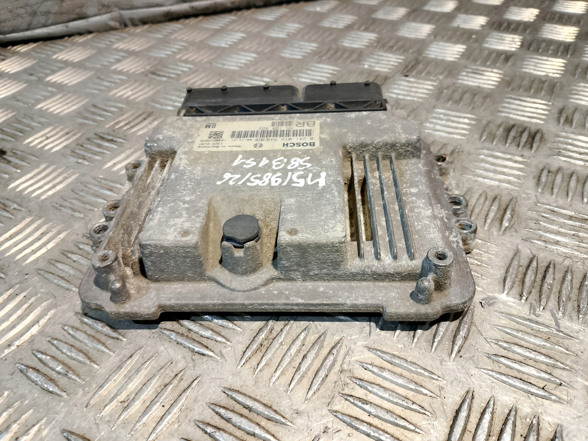 control unit computer of the engine OPEL ASTRA H III 3 1.9 CDTI 0281012549
