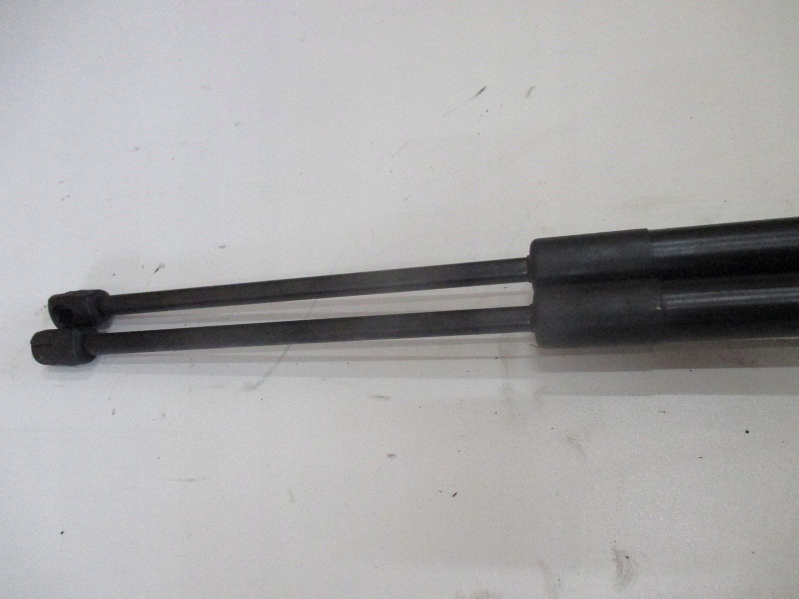 DÄMPFER HECKKLAPPE FORD KUGA MK3 LV4B-S406A10CA LV4B-S406A11CA