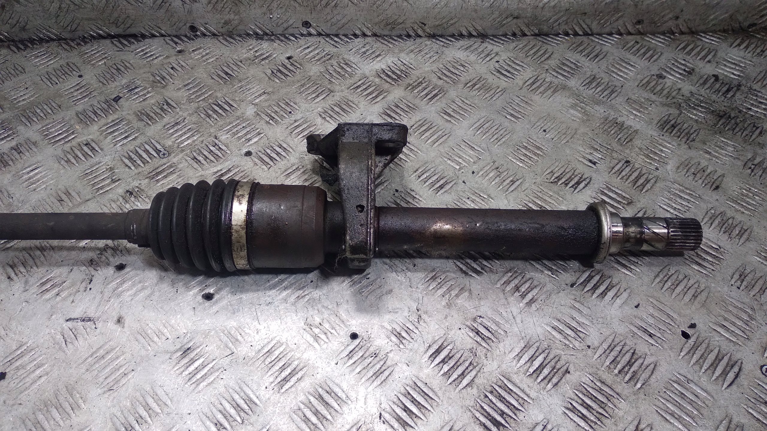 semi-axis semi-axis left front RENAULT CLIO 3 8200286041