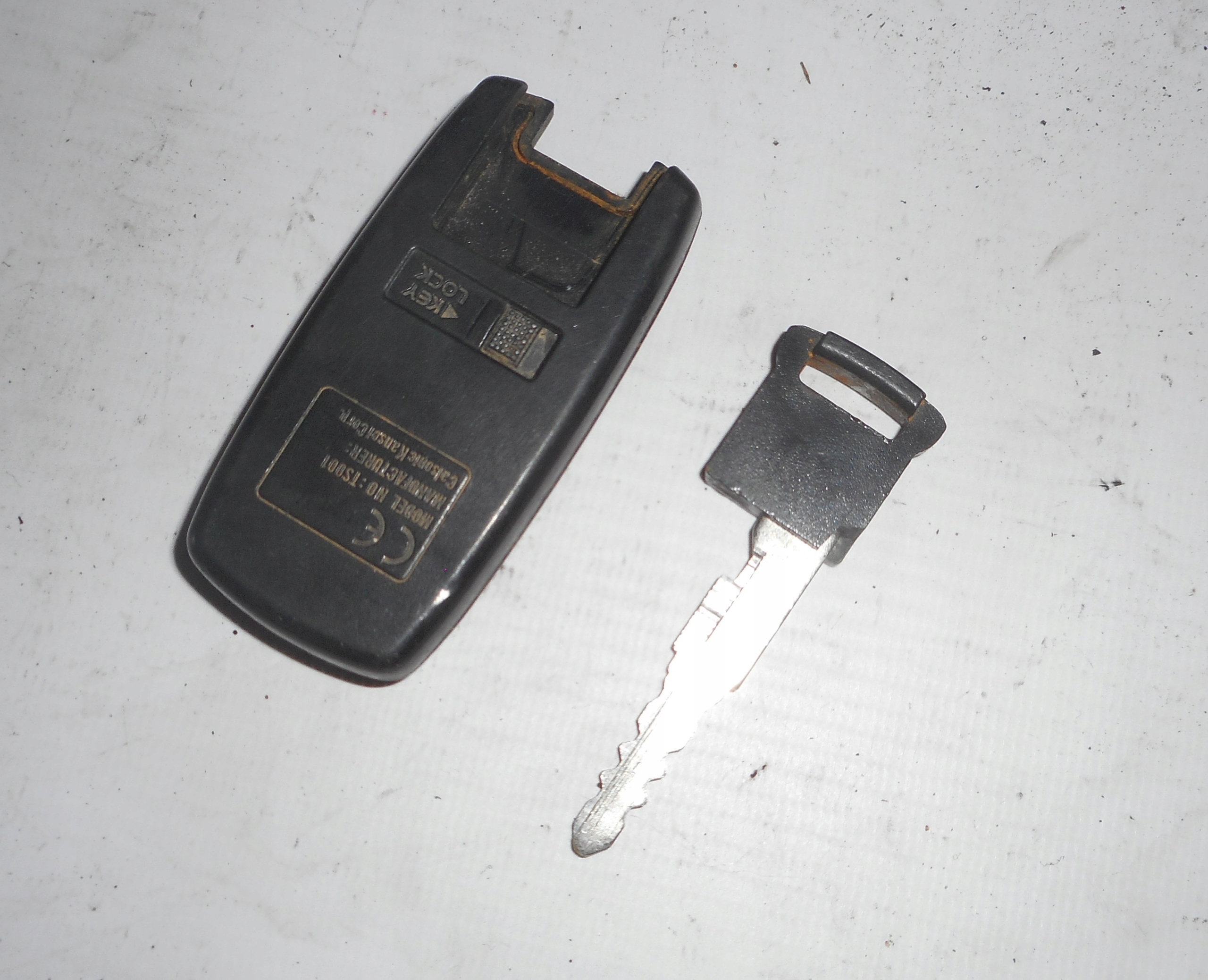 Suzuki Swift MK6 kluczyk pilot Numer katalogowy części Suzuki Swift MK6 kluczyk pilot