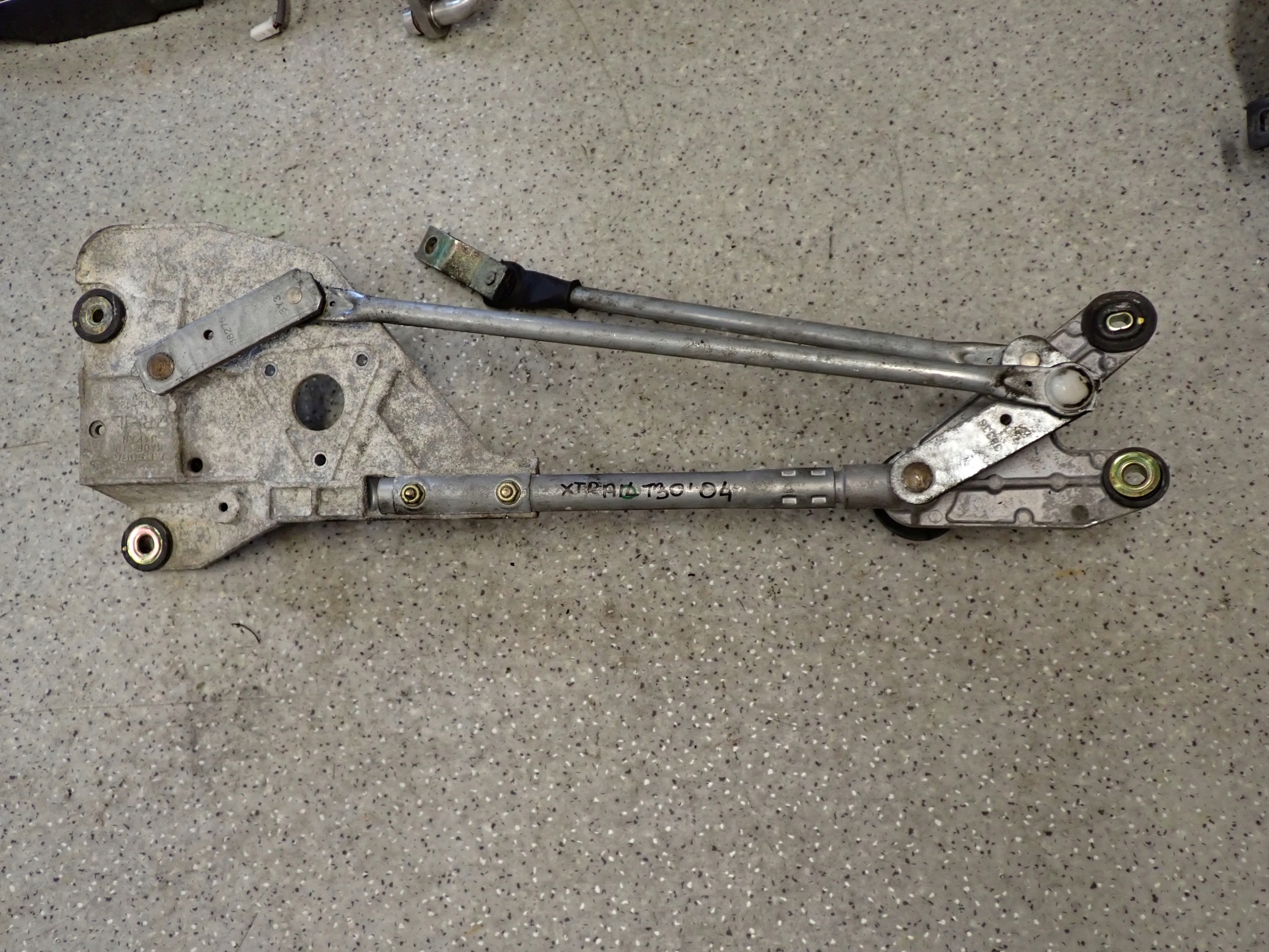 трапеция стеклоочистителя nissan x trail