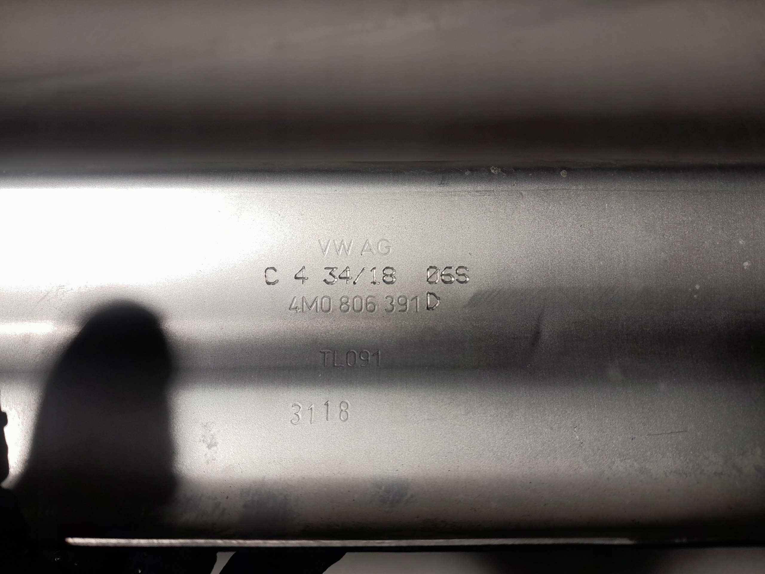 AUDI Q8 4M Stütze träger vorne 4M0806391D