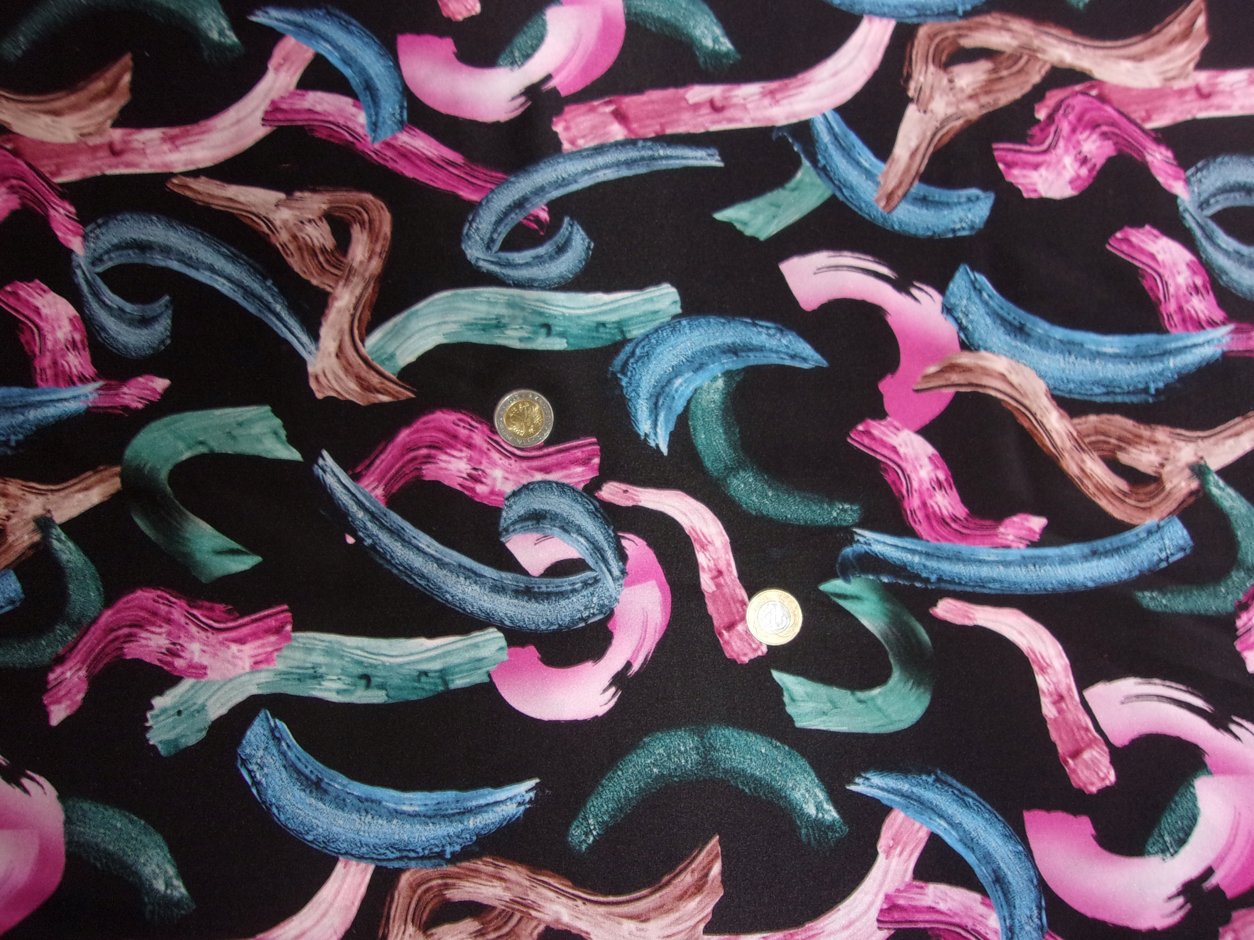 italský hedvábný satén s přídavkem elastanu