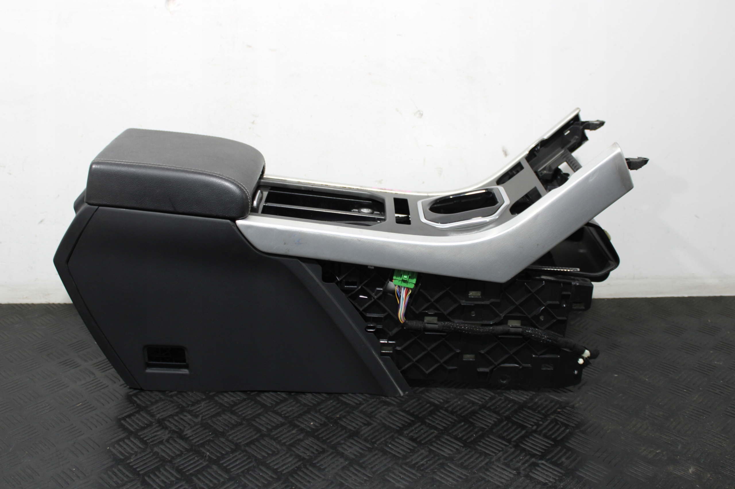 TUNEL central armrest LAND ROVER EVOQUE L538